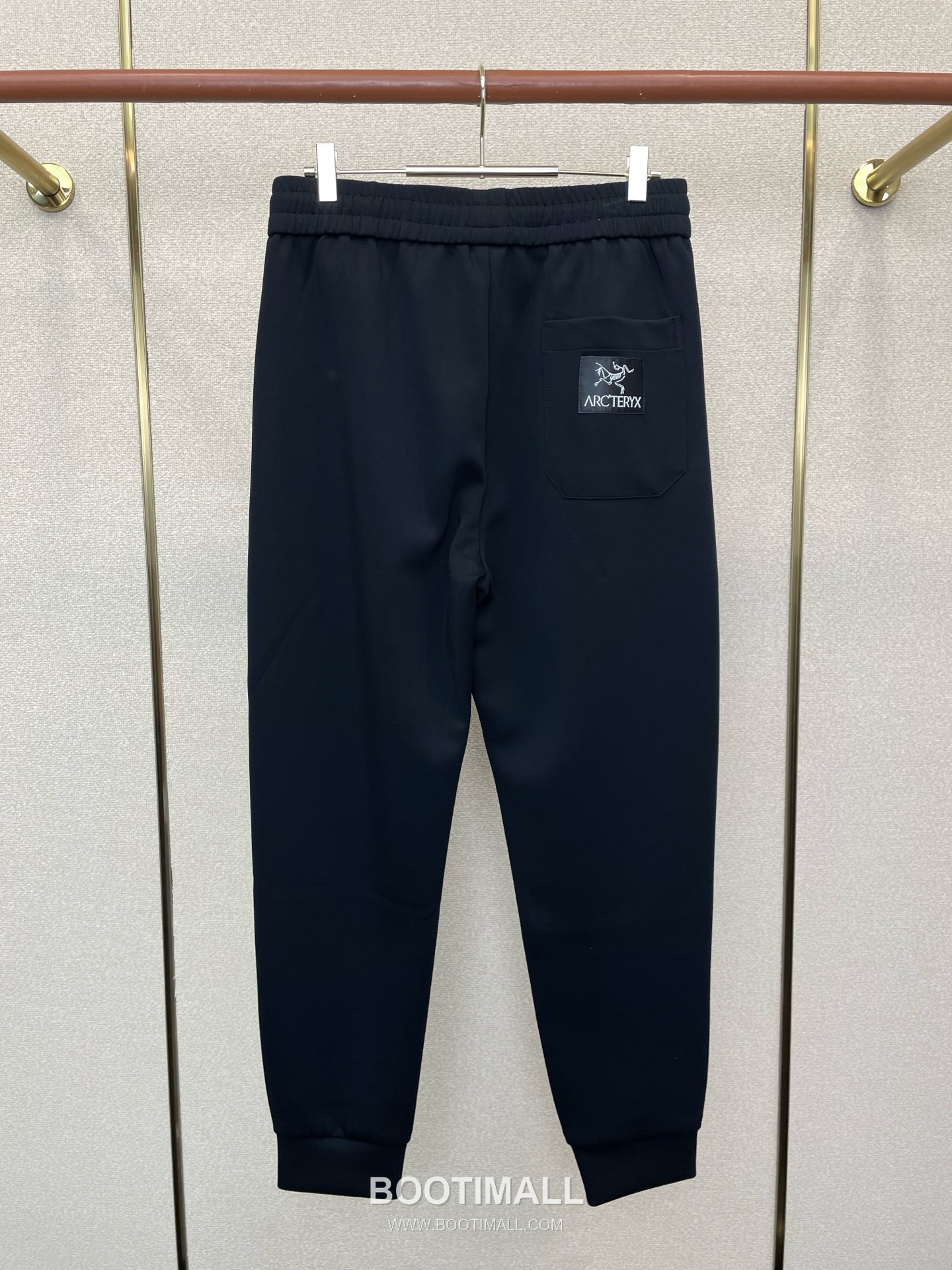 Arc'teryx SS26 Nylon Blend Logo Embroidered Casual Pants 아크테릭스 SS26 나일론 혼방 로고 자수 캐주얼 팬츠 2