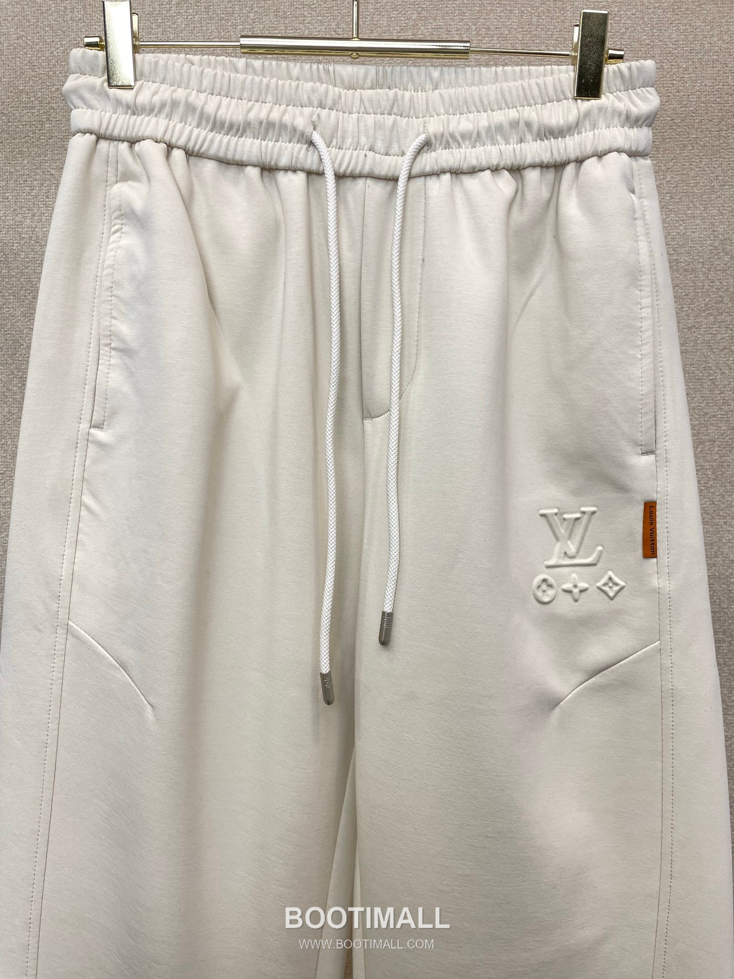 Louis Vuitton SS26 Cotton Blend Logo Embroidered Casual Pants 루이비통 SS26 코튼 혼방 로고 자수 캐주얼 팬츠 3