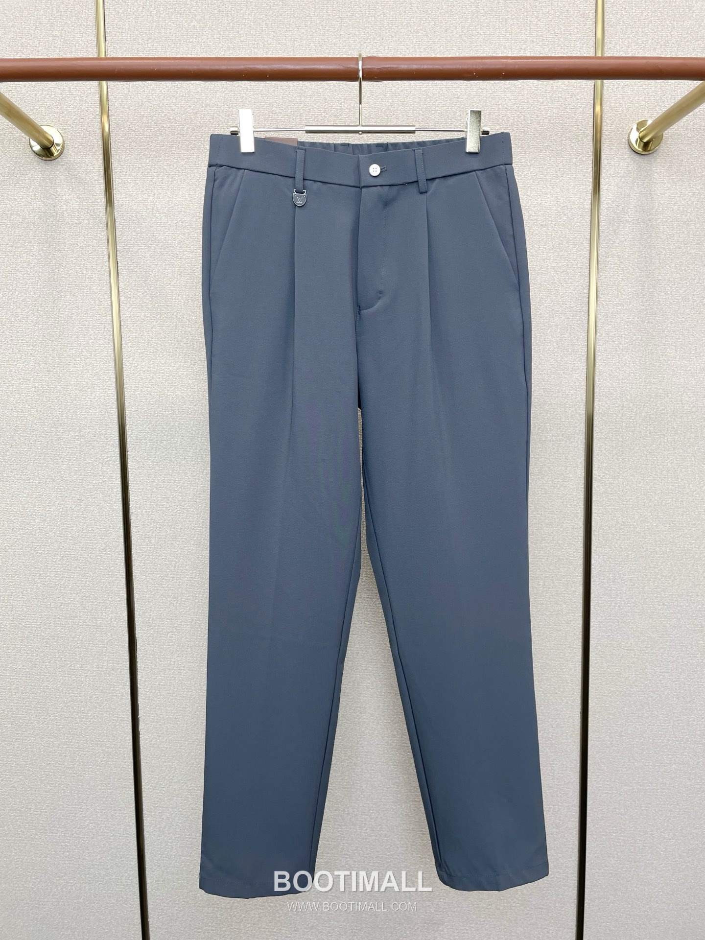 Louis Vuitton SS26 Cotton Blend Logo Embroidered Casual Pants 루이비통 SS26 코튼 혼방 로고 자수 캐주얼 팬츠 3