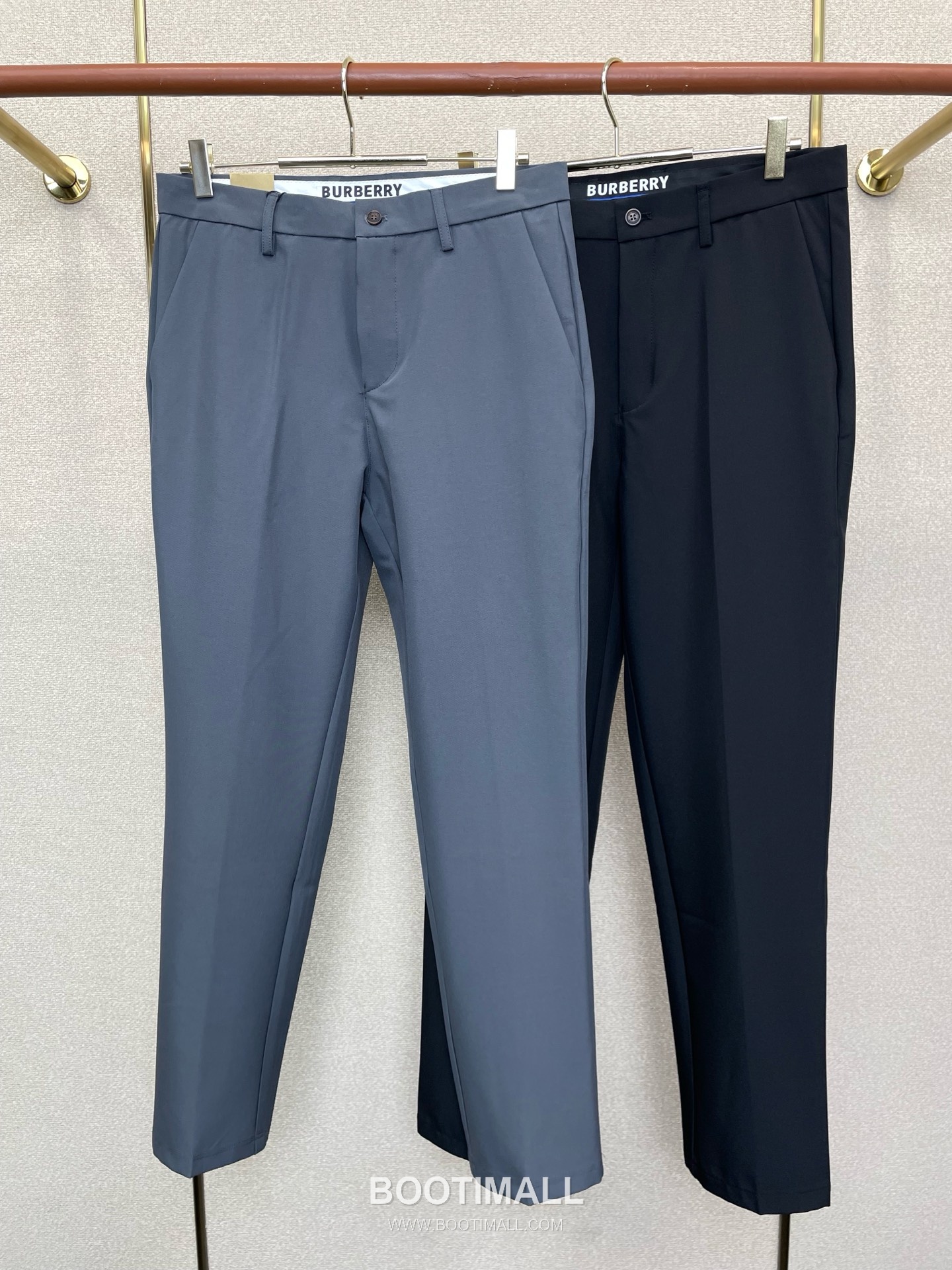 Burberry SS26 Cotton Blend Logo Embroidered Casual Pants 버버리 SS26 코튼 혼방 로고 자수 캐주얼 팬츠 1