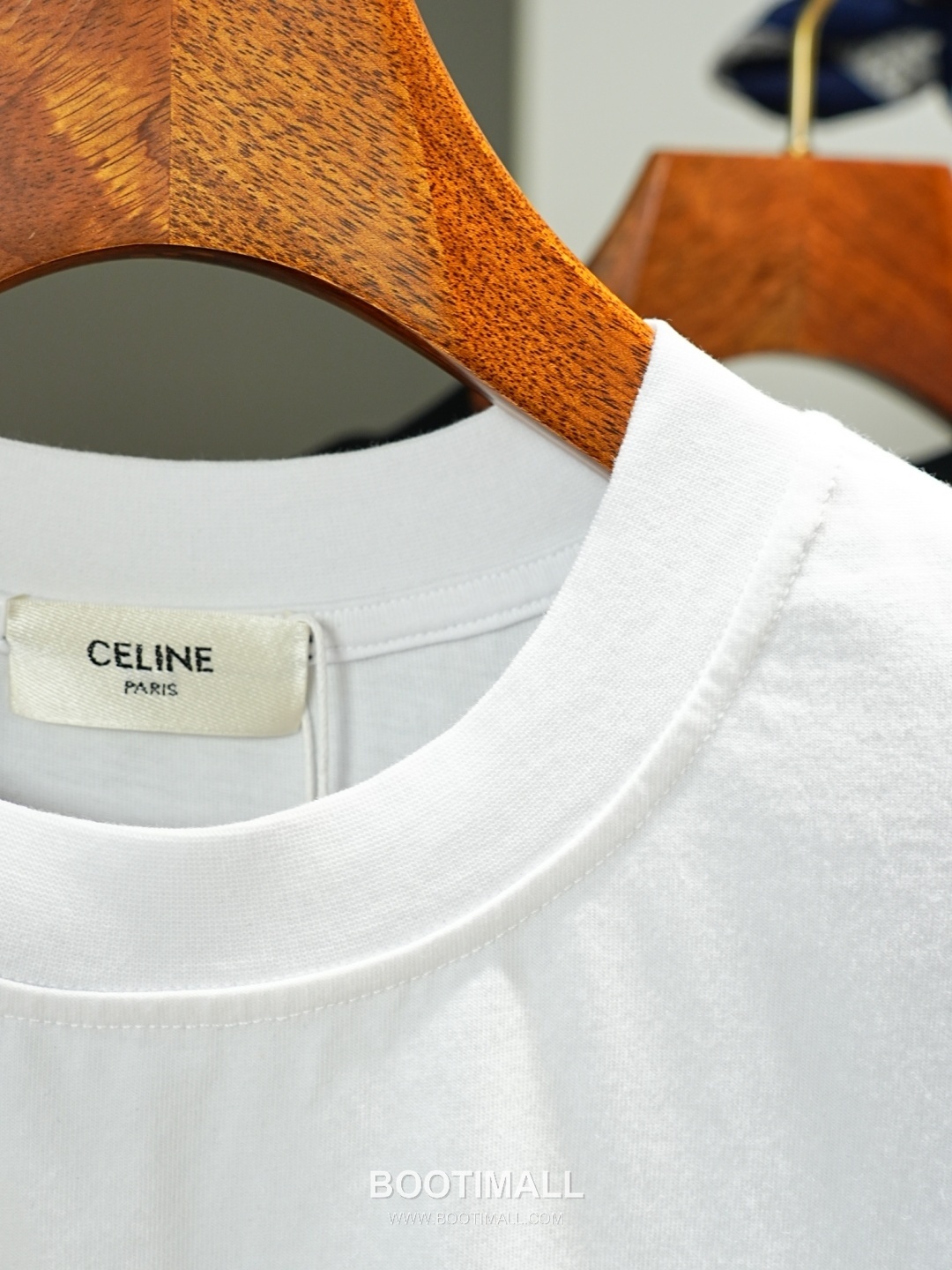 Celine 2026 SS Cotton T-Shirt with Front Embroidered Logo and Back Print 셀린느 2026 SS 코튼 티셔츠 전면 자수 로고 후면 프린트 13
