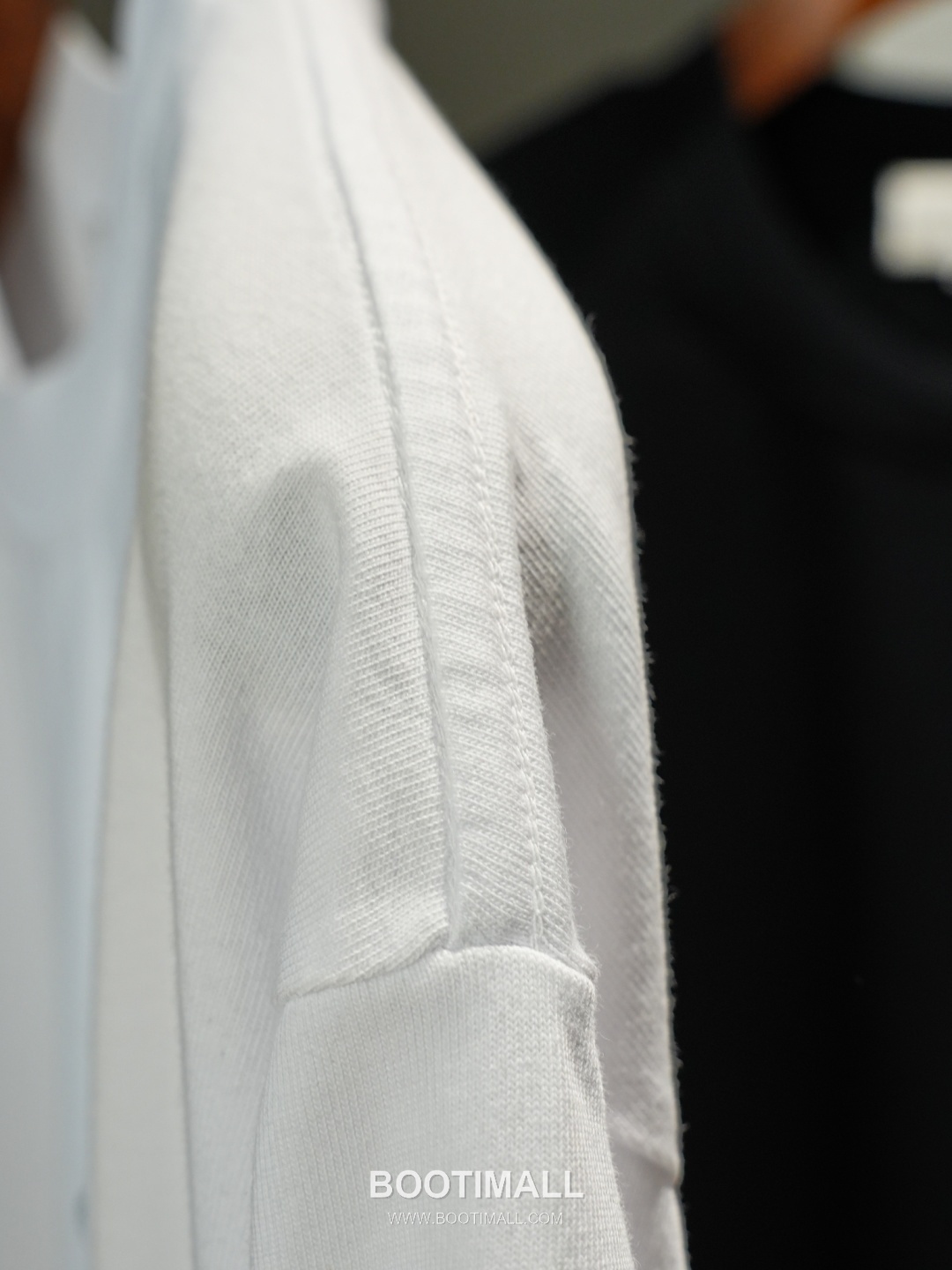 Celine 2026 SS Cotton T-Shirt with Front Embroidered Logo and Back Print 셀린느 2026 SS 코튼 티셔츠 전면 자수 로고 후면 프린트 14