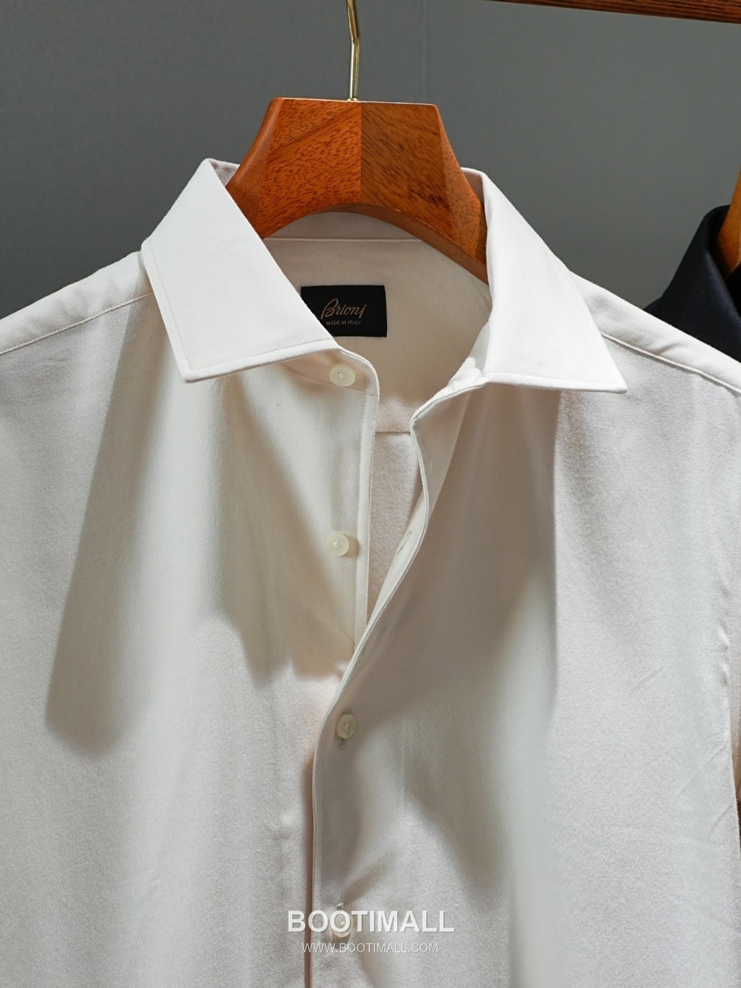 Brioni 2026 SS Brushed Fabric Shirt with Lambskin Trim 브리오니 2026 SS 브러시드 패브릭 셔츠 램스킨 트림 16