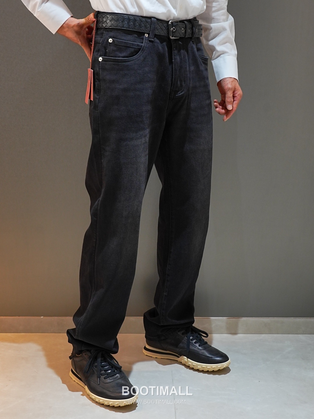 Loro Piana 2026 SS Cotton Blend Denim Pants with Washed Finish 로로피아나 2026 SS 코튼 혼방 데님 팬츠 워싱 가공 7