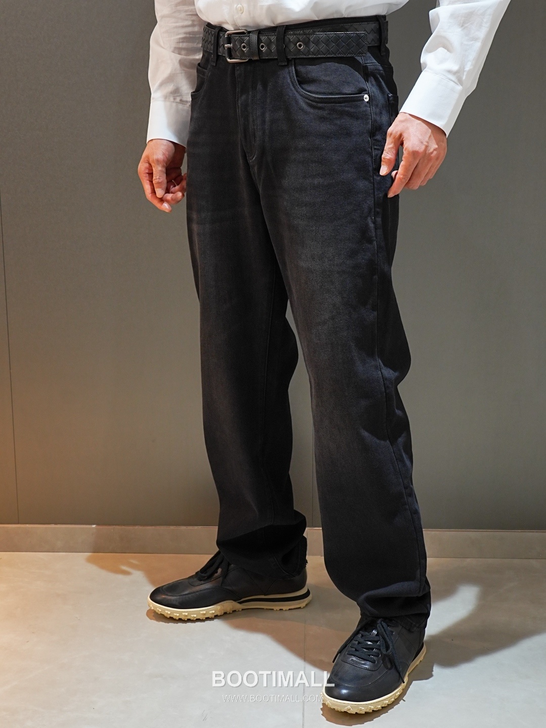 Loro Piana 2026 SS Cotton Blend Denim Pants with Washed Finish 로로피아나 2026 SS 코튼 혼방 데님 팬츠 워싱 가공 9