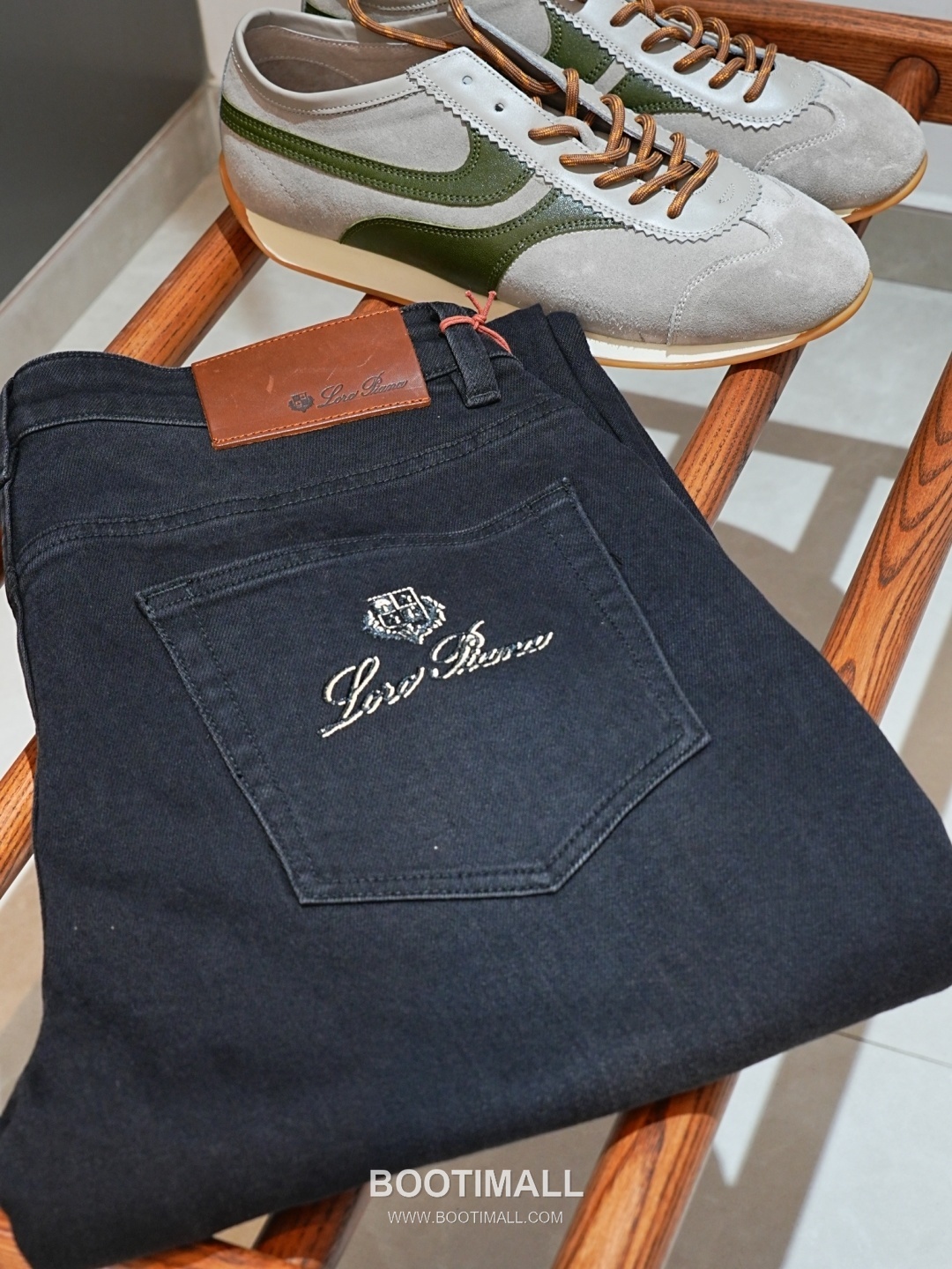 Loro Piana 2026 SS Cotton Blend Denim Pants with Washed Finish 로로피아나 2026 SS 코튼 혼방 데님 팬츠 워싱 가공 16