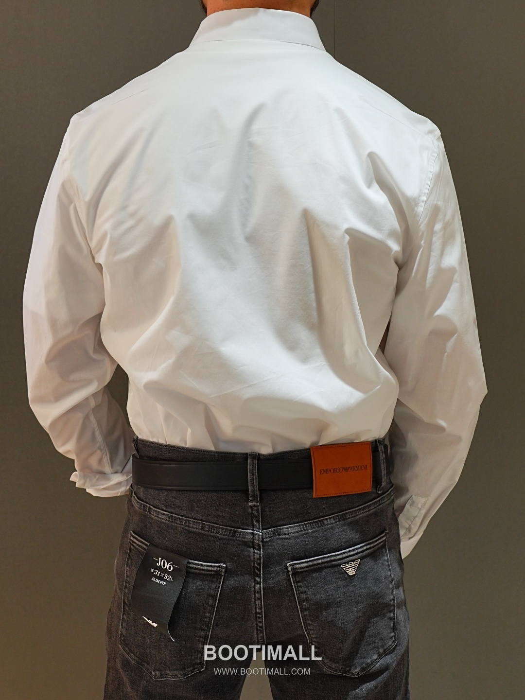 Armani 2026 SS Cotton Blend Denim Pants with Washed Finish 아르마니 2026 SS 코튼 혼방 데님 팬츠 워싱 가공 3