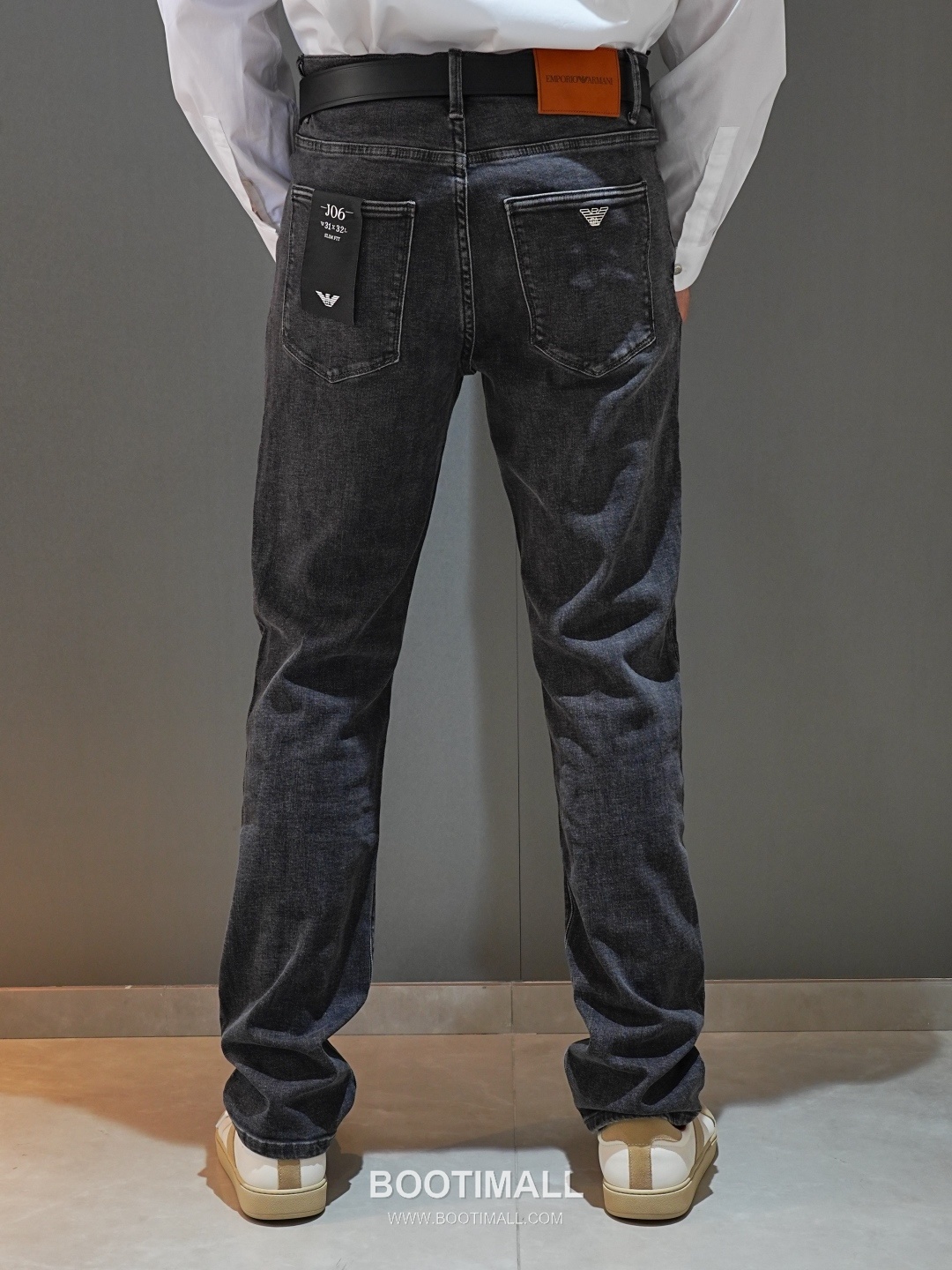 Armani 2026 SS Cotton Blend Denim Pants with Washed Finish 아르마니 2026 SS 코튼 혼방 데님 팬츠 워싱 가공 8