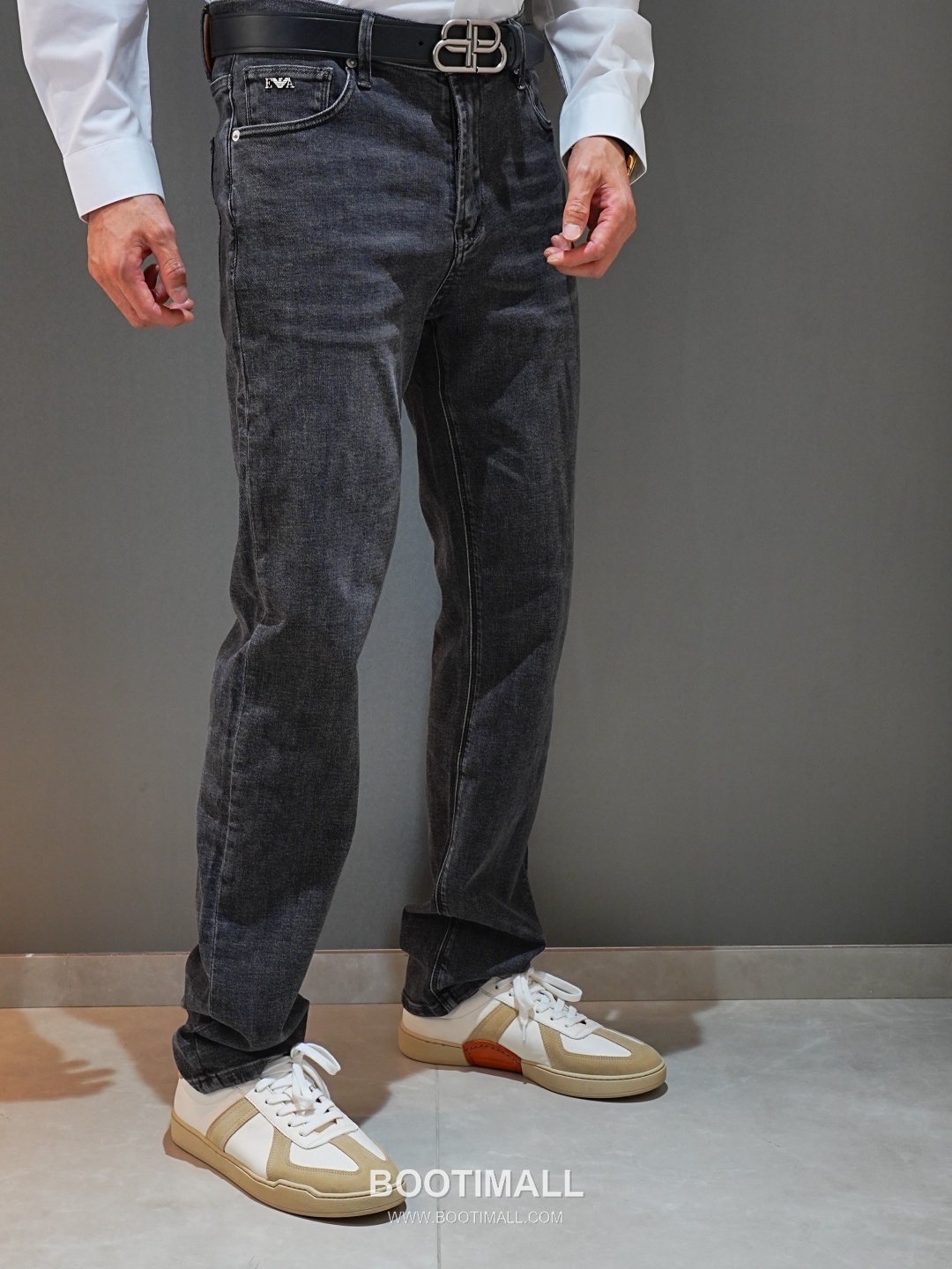 Armani 2026 SS Cotton Blend Denim Pants with Washed Finish 아르마니 2026 SS 코튼 혼방 데님 팬츠 워싱 가공 9