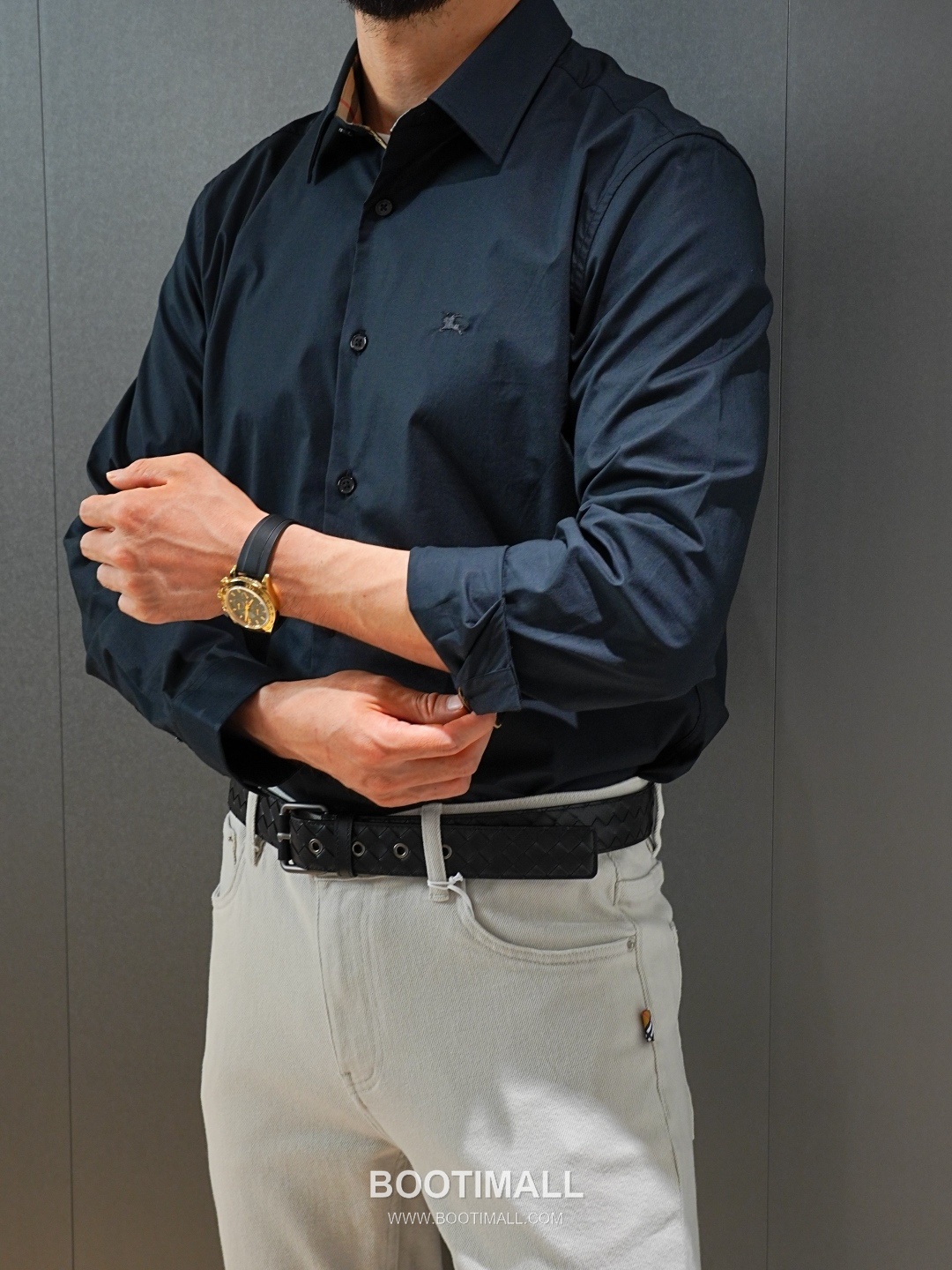 Burberry 2026 SS Cotton Blend Denim Pants with Washed Finish 버버리 2026 SS 코튼 혼방 데님 팬츠 워싱 가공 3