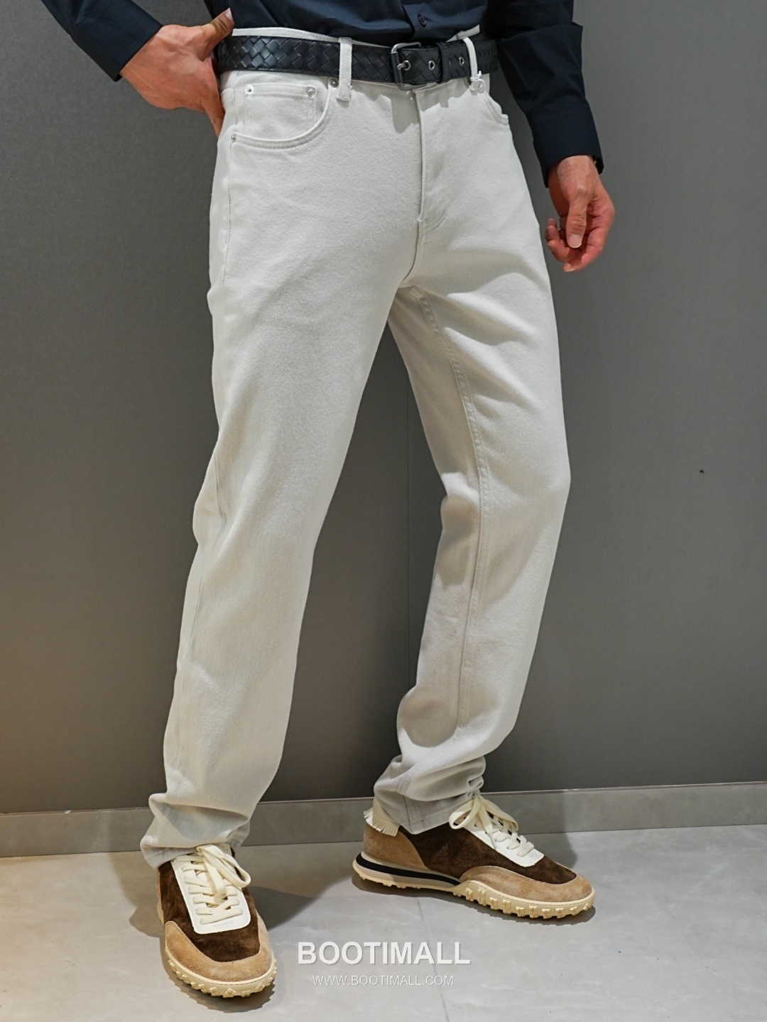 Burberry 2026 SS Cotton Blend Denim Pants with Washed Finish 버버리 2026 SS 코튼 혼방 데님 팬츠 워싱 가공 7