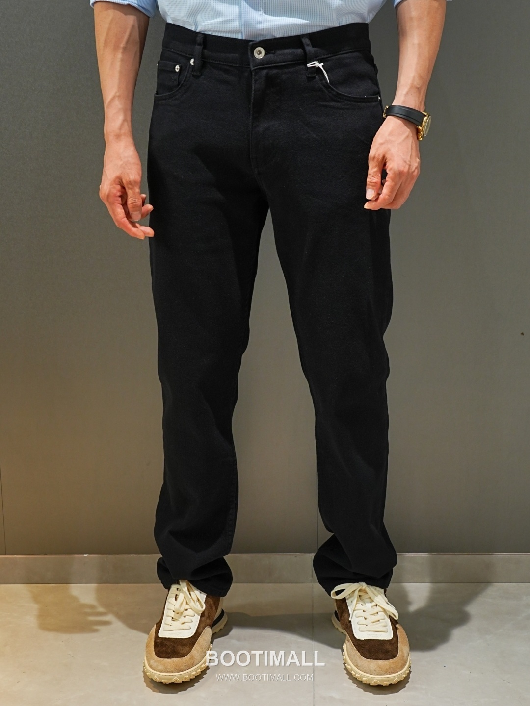 Burberry 2026 SS Cotton Blend Denim Pants with Washed Finish 버버리 2026 SS 코튼 혼방 데님 팬츠 워싱 가공 5