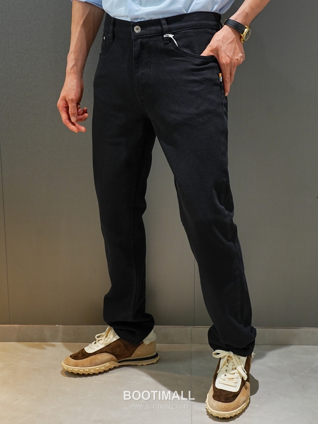 Burberry 2026 SS Cotton Blend Denim Pants with Washed Finish 버버리 2026 SS 코튼 혼방 데님 팬츠 워싱 가공 6