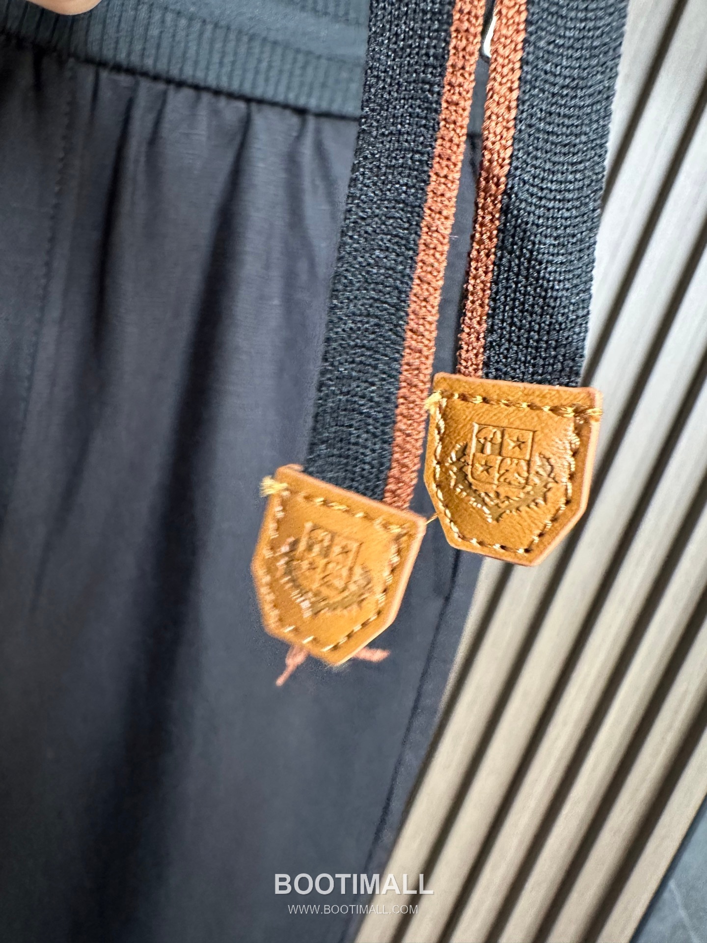 Loro Piana 2026 SS Linen Pants with Embroidered Detail 로로피아나 2026 SS 린넨 팬츠 자수 디테일 8