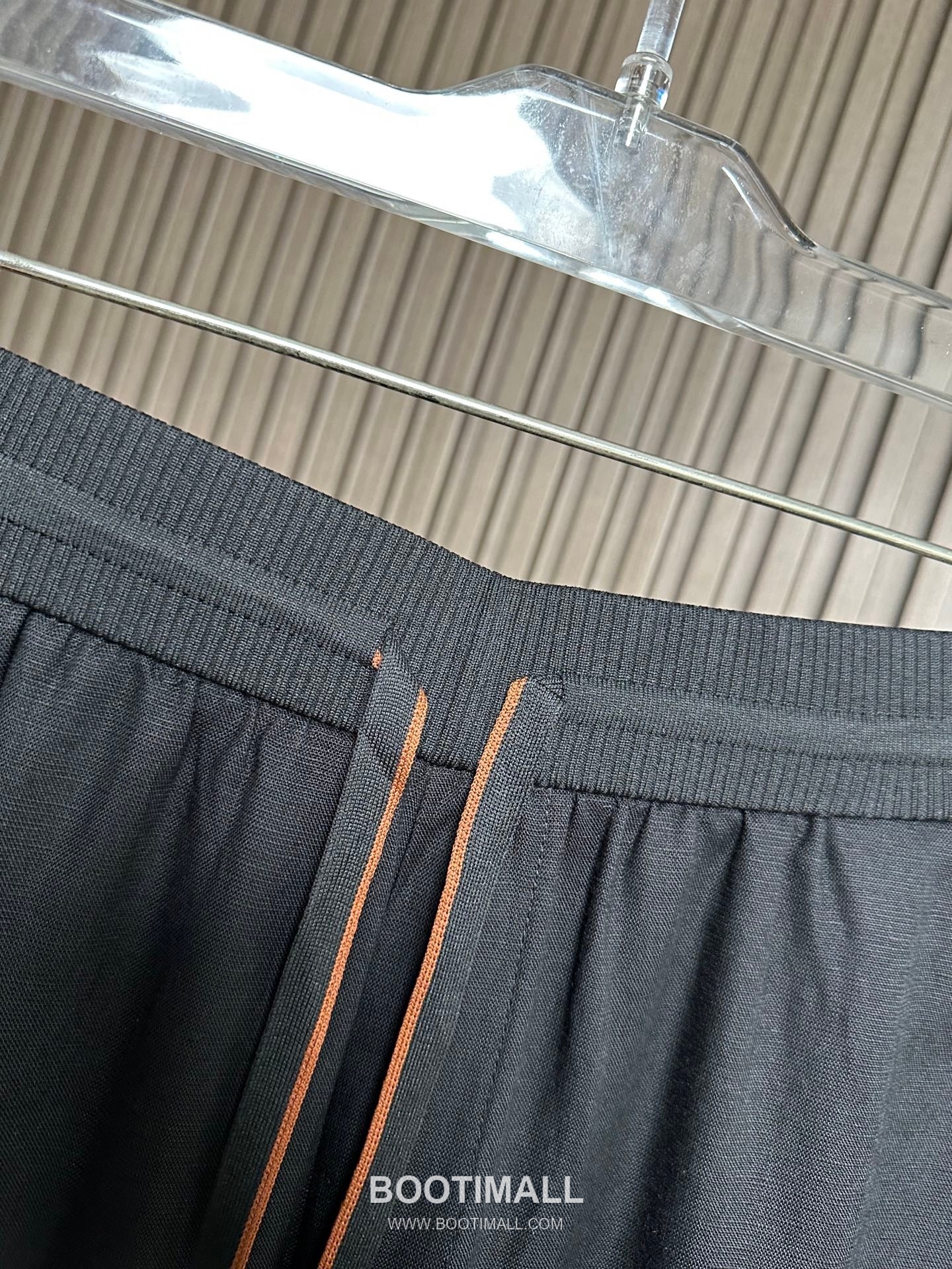 Loro Piana 2026 SS Linen Pants with Embroidered Detail 로로피아나 2026 SS 린넨 팬츠 자수 디테일 9