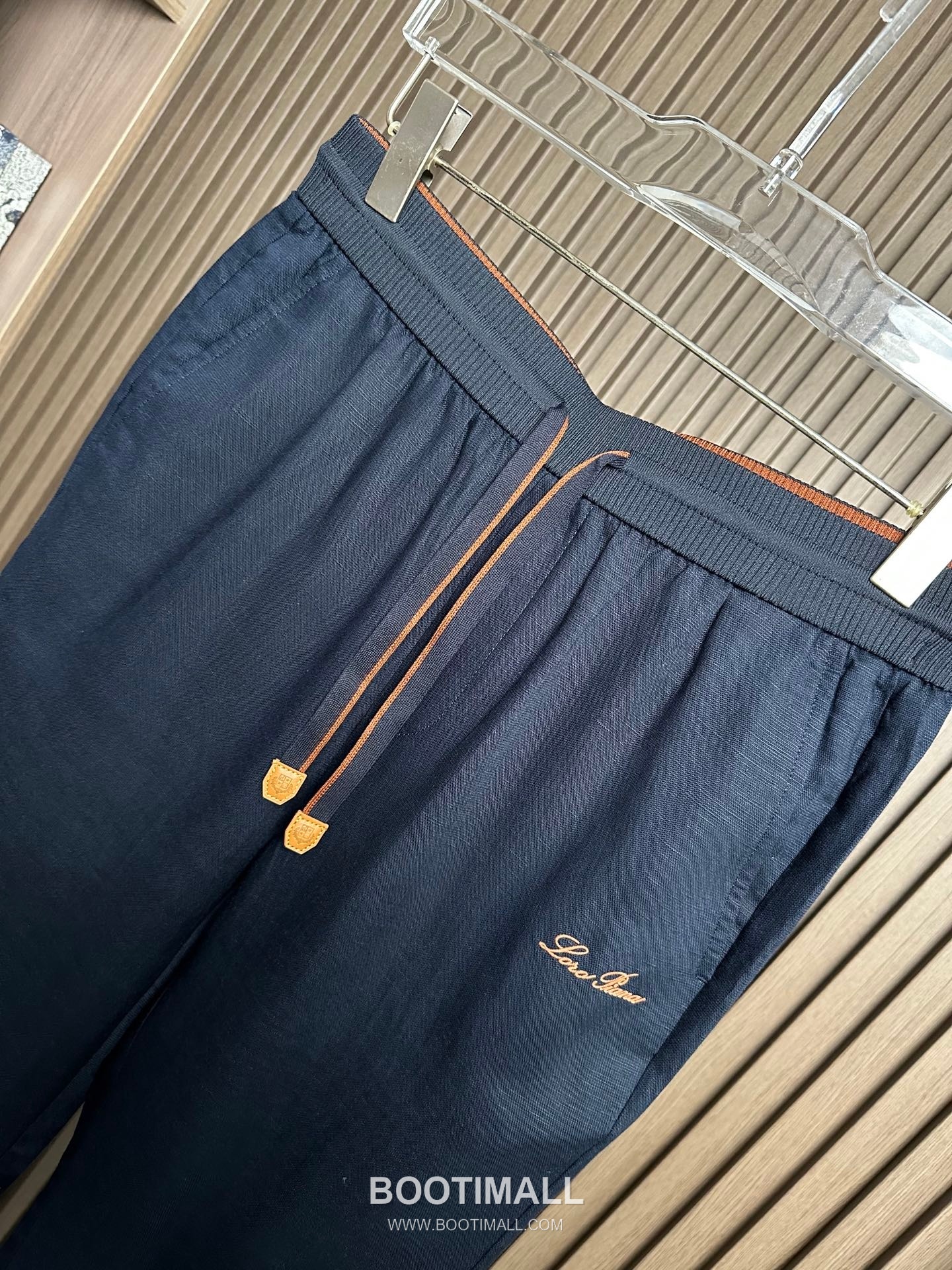 Loro Piana 2026 SS Linen Pants with Embroidered Detail 로로피아나 2026 SS 린넨 팬츠 자수 디테일 4