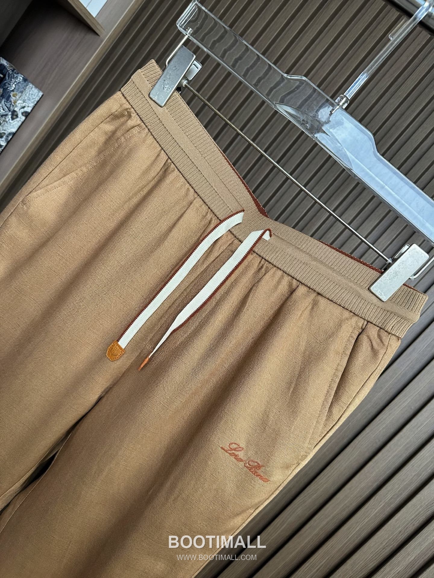 Loro Piana 2026 SS Linen Pants with Embroidered Detail 로로피아나 2026 SS 린넨 팬츠 자수 디테일 4