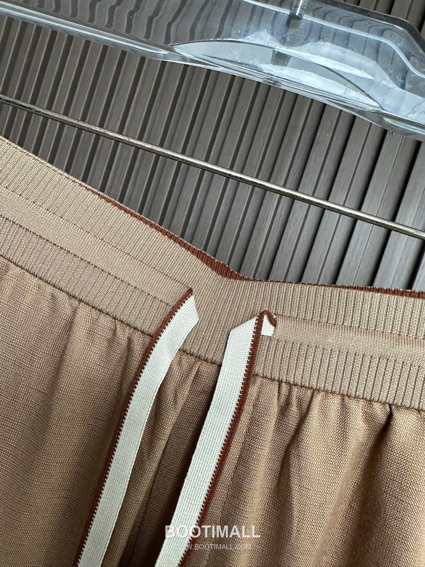 Loro Piana 2026 SS Linen Pants with Embroidered Detail 로로피아나 2026 SS 린넨 팬츠 자수 디테일 9