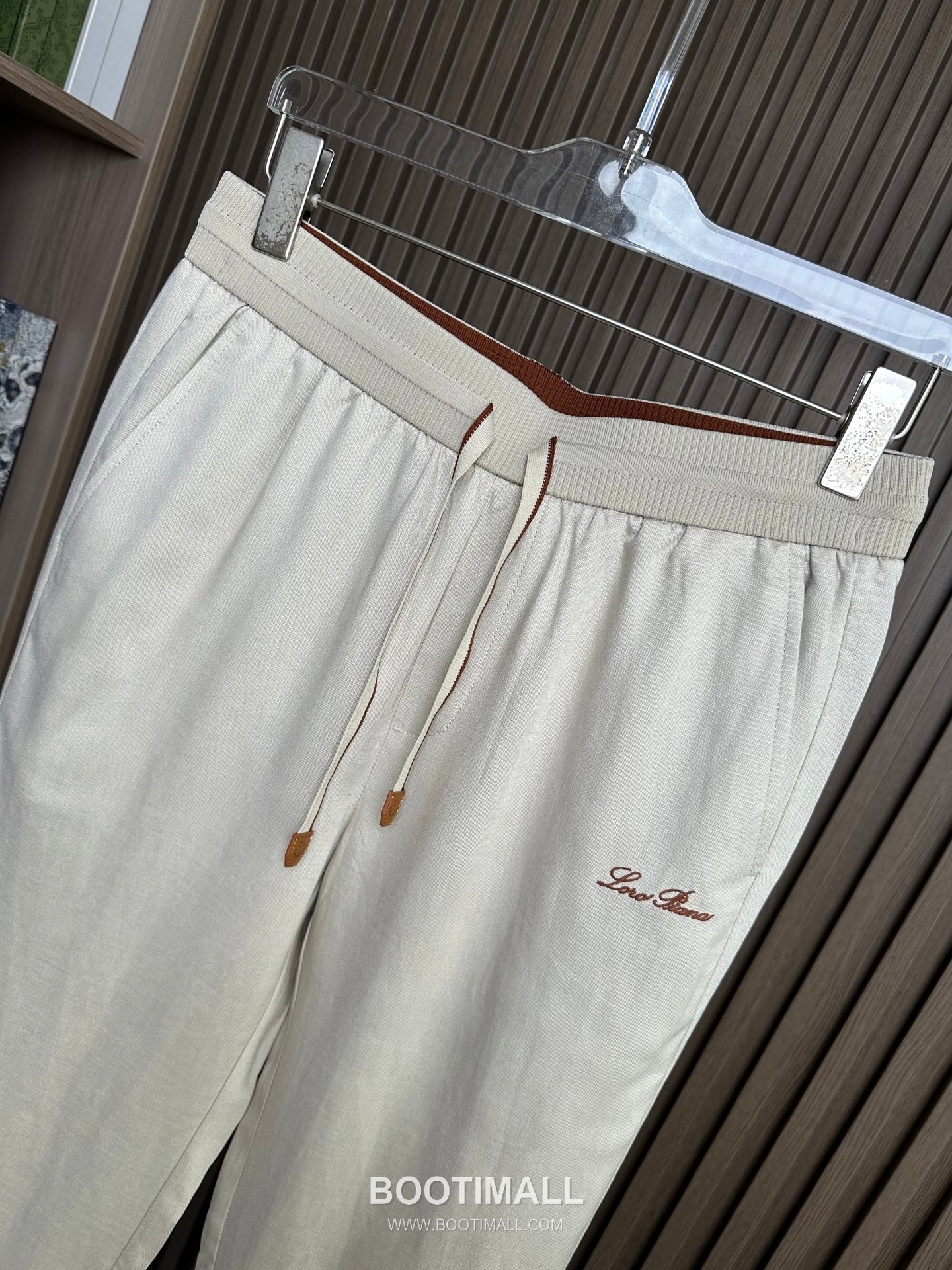 Loro Piana 2026 SS Linen Pants with Embroidered Detail 로로피아나 2026 SS 린넨 팬츠 자수 디테일 3