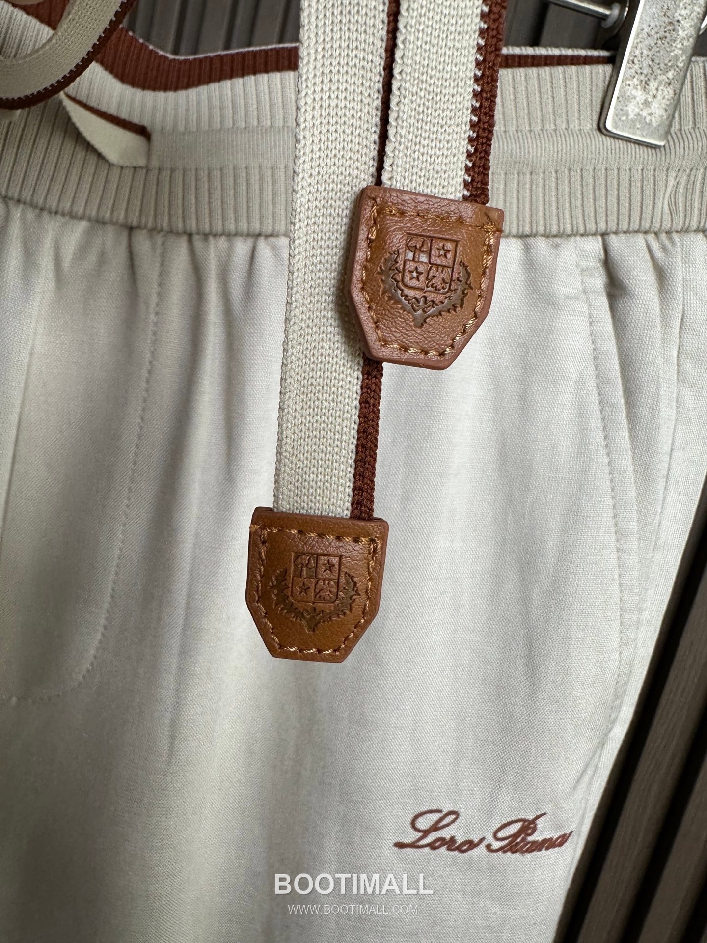 Loro Piana 2026 SS Linen Pants with Embroidered Detail 로로피아나 2026 SS 린넨 팬츠 자수 디테일 7