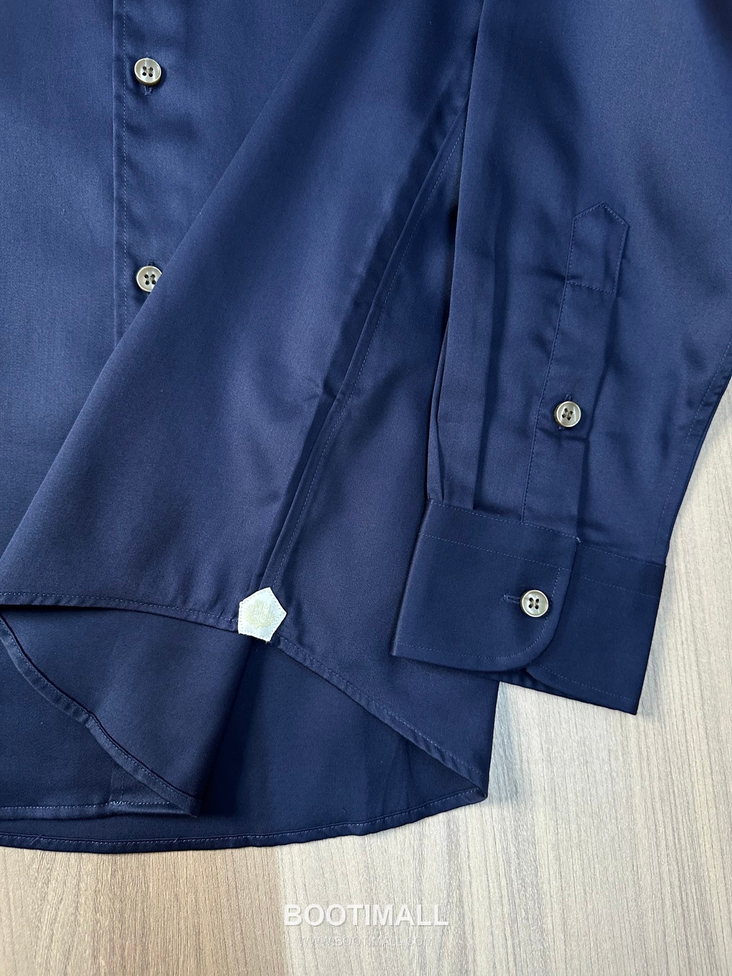 Loro Piana 2026 SS Cotton Blend Shirt with Draped Fabric 로로피아나 2026 SS 코튼 혼방 셔츠 드레이프 원단 9