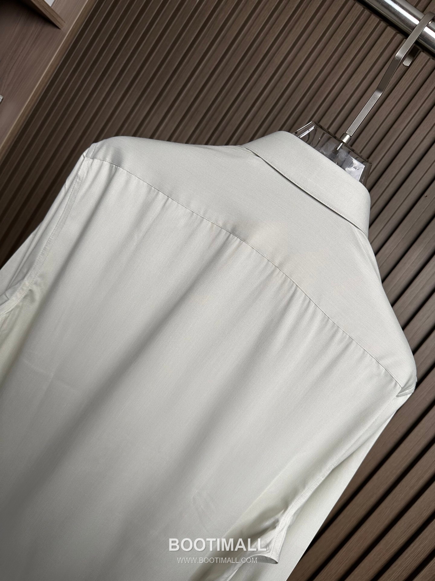 Dior 2026 SS Cotton Shirt with Bee Embroidered Logo 디올 2026 SS 코튼 셔츠 벌 자수 로고 5