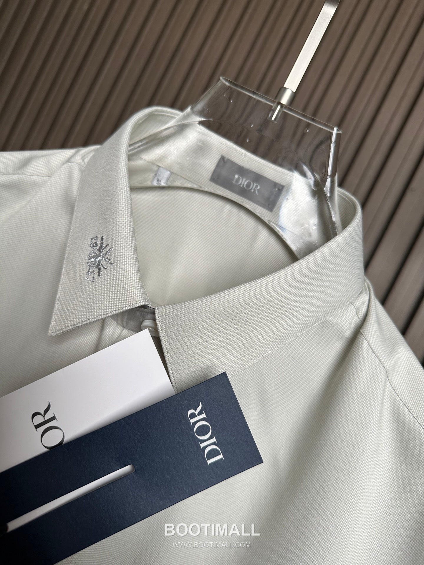 Dior 2026 SS Cotton Shirt with Bee Embroidered Logo 디올 2026 SS 코튼 셔츠 벌 자수 로고 6