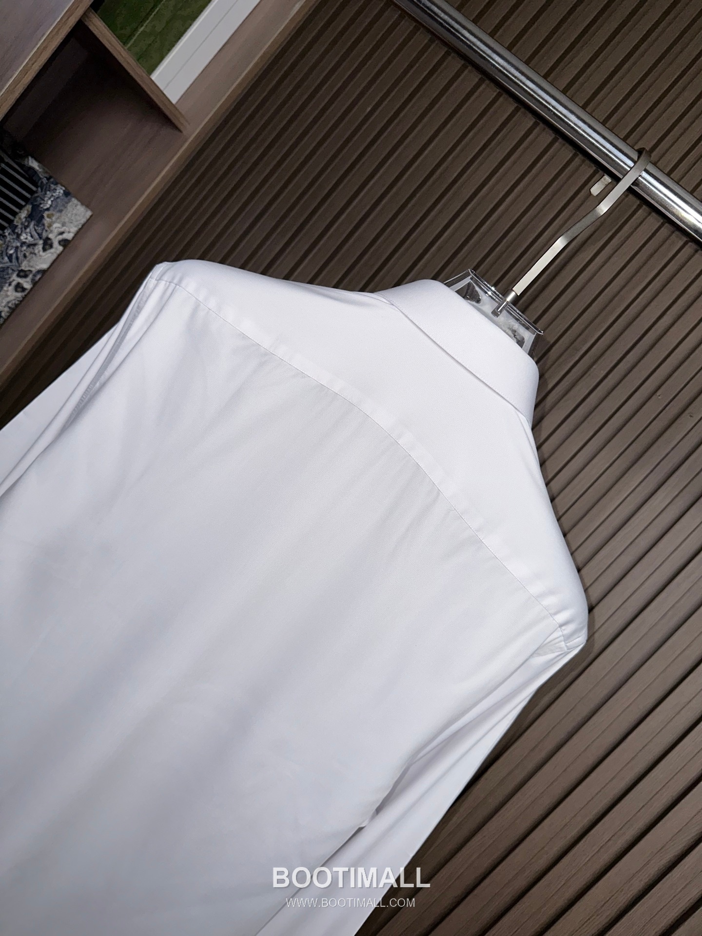 Dior 2026 SS Cotton Shirt with Bee Embroidered Logo 디올 2026 SS 코튼 셔츠 벌 자수 로고 5