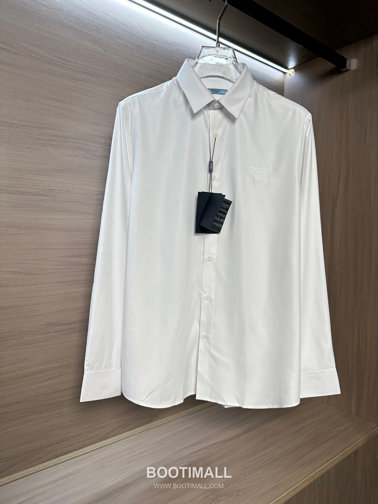 Louis Vuitton 2026 SS Cotton Shirt with Embroidered Logo Patch 루이비통 2026 SS 코튼 셔츠 자수 로고 패치 7