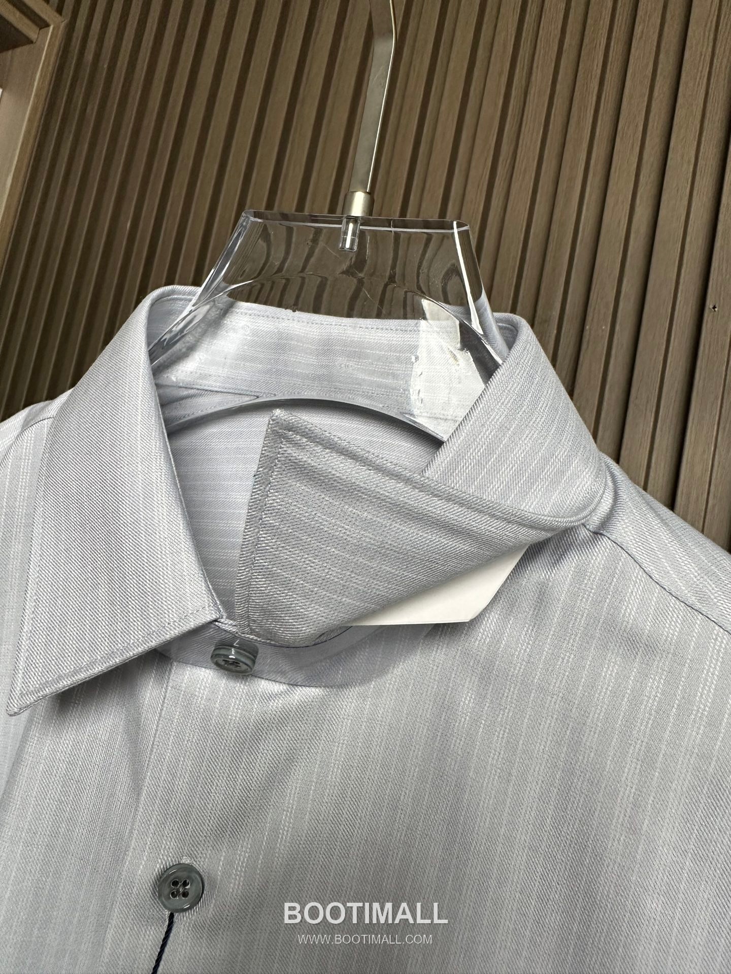 Louis Vuitton 2026 SS Cotton Shirt with Embroidered Logo Patch 루이비통 2026 SS 코튼 셔츠 자수 로고 패치 8