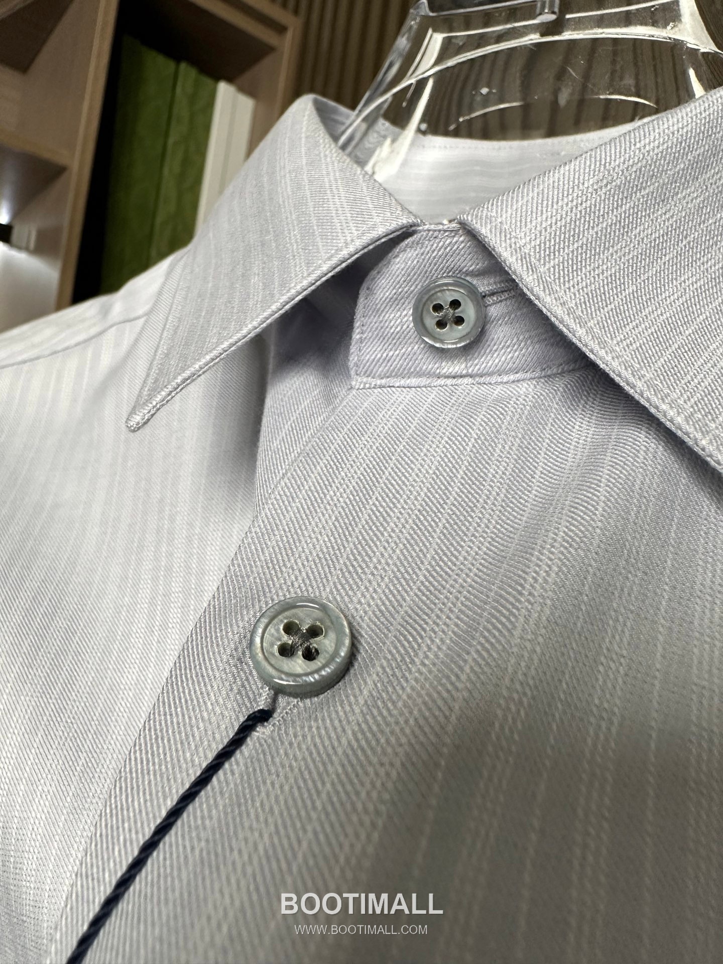 Louis Vuitton 2026 SS Cotton Shirt with Embroidered Logo Patch 루이비통 2026 SS 코튼 셔츠 자수 로고 패치 9