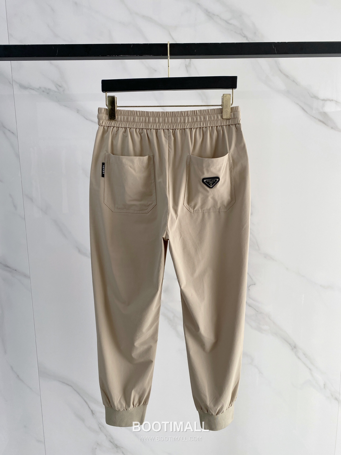 Prada 2026 SS Lyocell Nylon Stretch Pants with Logo Detail 프라다 2026 SS 텐셀 나일론 스트레치 팬츠 로고 디테일 7