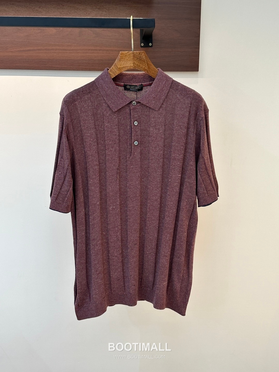 Loro Piana 2026 SS Linen Lyocell Acrylic Knit Polo Shirt with Spread Collar 로로피아나 2026 SS 린넨 라이오셀 아크릴 니트 폴로 셔츠 스프레드 칼라 1