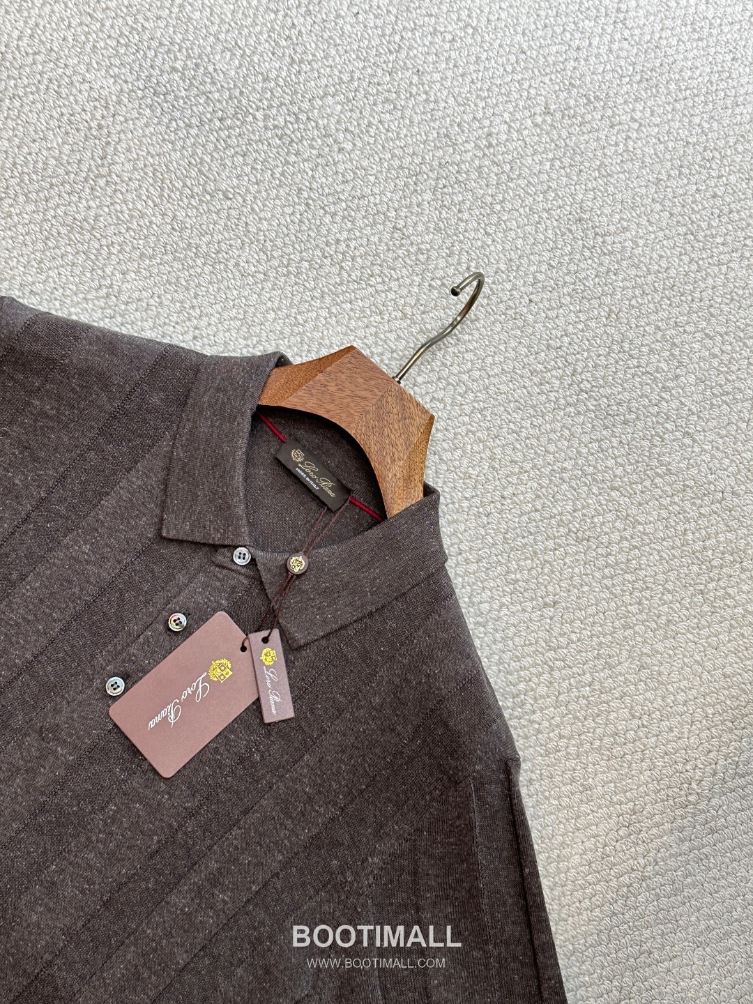 Loro Piana 2026 SS Linen Lyocell Acrylic Knit Polo Shirt with Spread Collar 로로피아나 2026 SS 린넨 라이오셀 아크릴 니트 폴로 셔츠 스프레드 칼라 6