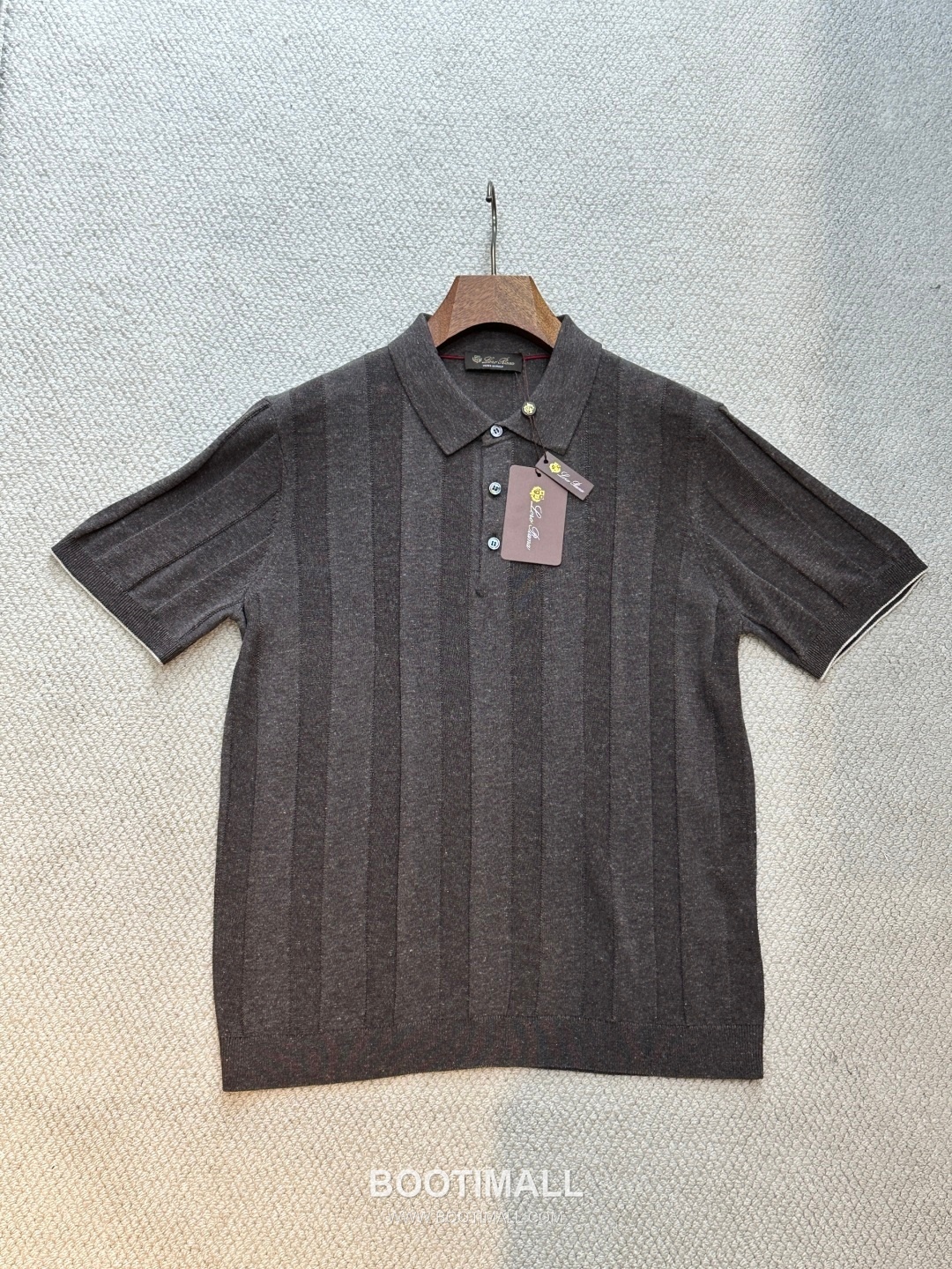 Loro Piana 2026 SS Linen Lyocell Acrylic Knit Polo Shirt with Spread Collar 로로피아나 2026 SS 린넨 라이오셀 아크릴 니트 폴로 셔츠 스프레드 칼라 8