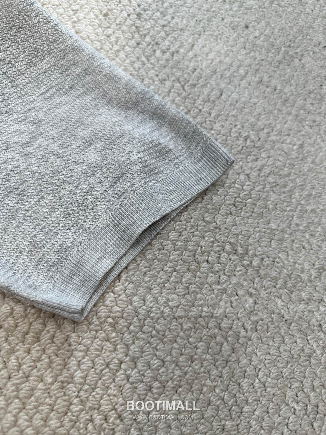 Loro Piana 2026 SS Linen Lyocell Acrylic Knit Polo Shirt with Spread Collar 로로피아나 2026 SS 린넨 라이오셀 아크릴 니트 폴로 셔츠 스프레드 칼라 7