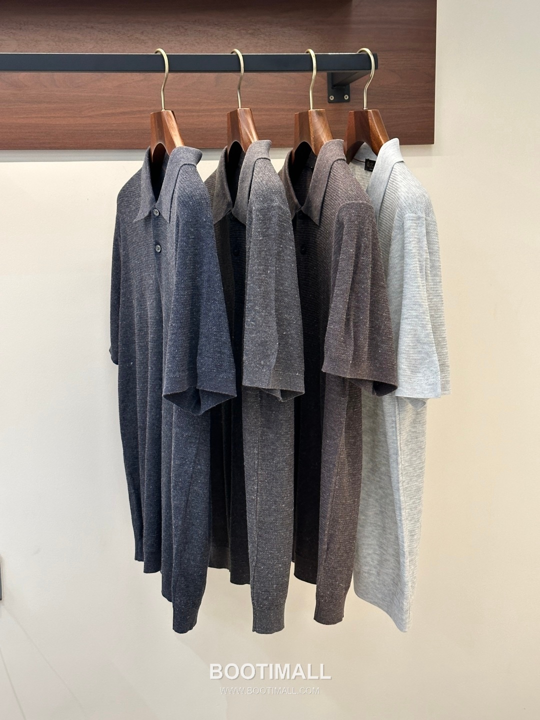 Loro Piana 2026 SS Linen Lyocell Acrylic Knit Polo Shirt with Spread Collar 로로피아나 2026 SS 린넨 라이오셀 아크릴 니트 폴로 셔츠 스프레드 칼라 5