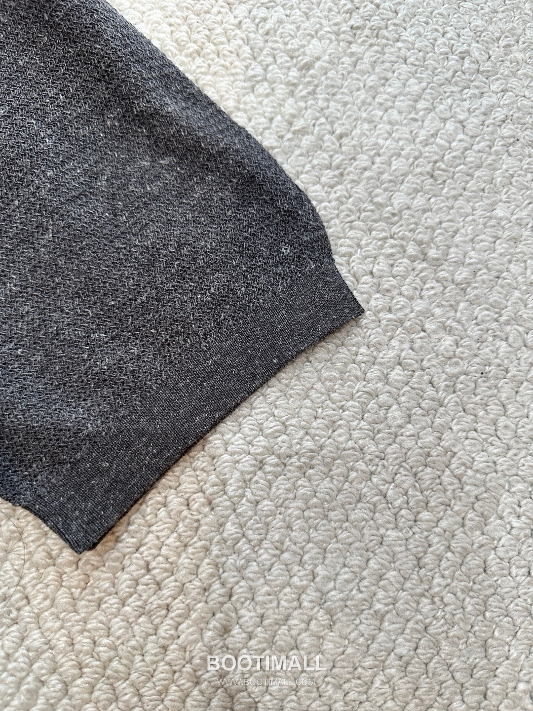 Loro Piana 2026 SS Linen Lyocell Acrylic Knit Polo Shirt with Spread Collar 로로피아나 2026 SS 린넨 라이오셀 아크릴 니트 폴로 셔츠 스프레드 칼라 7