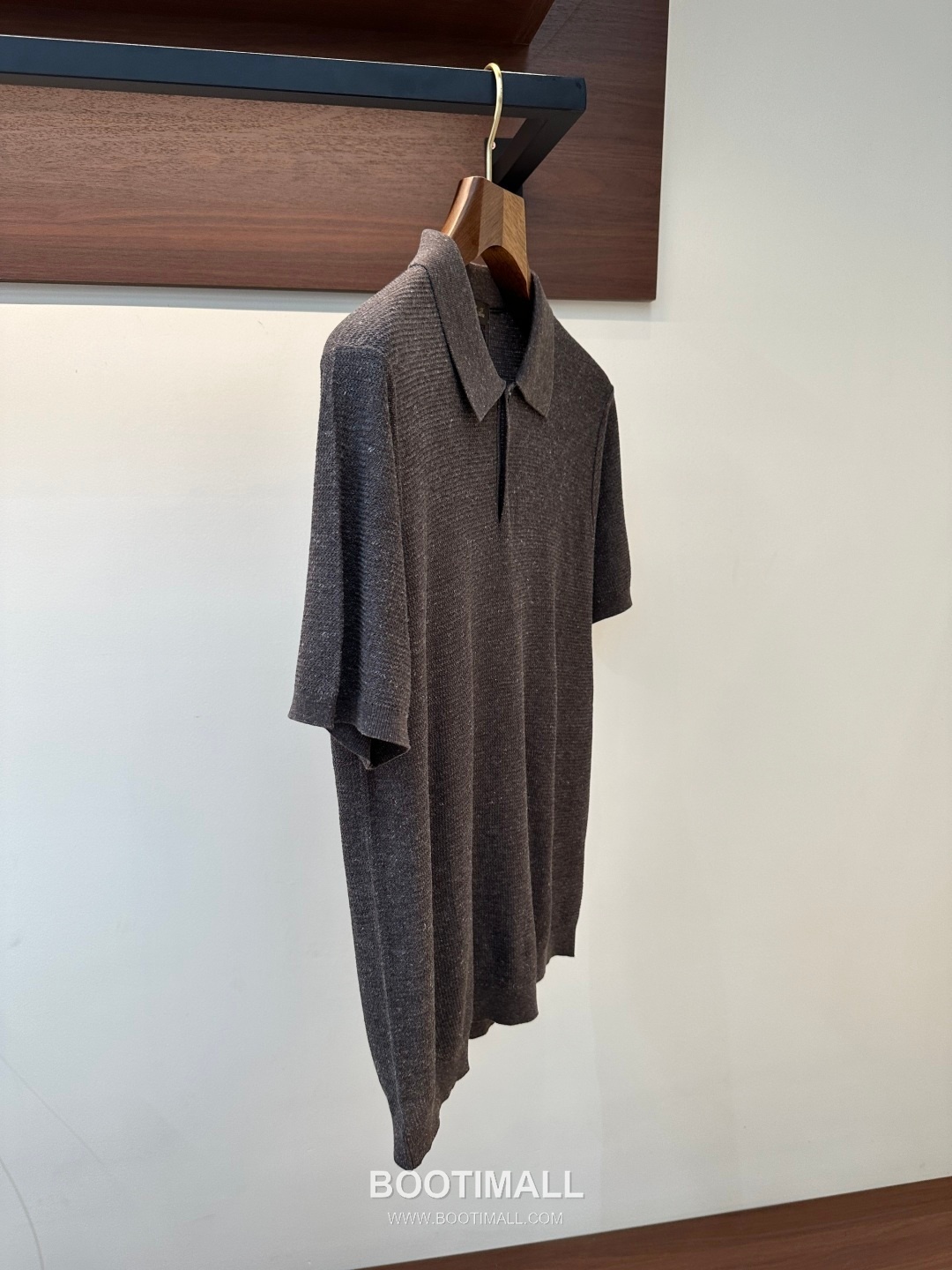 Loro Piana 2026 SS Linen Lyocell Acrylic Knit Polo Shirt with Spread Collar 로로피아나 2026 SS 린넨 라이오셀 아크릴 니트 폴로 셔츠 스프레드 칼라 3