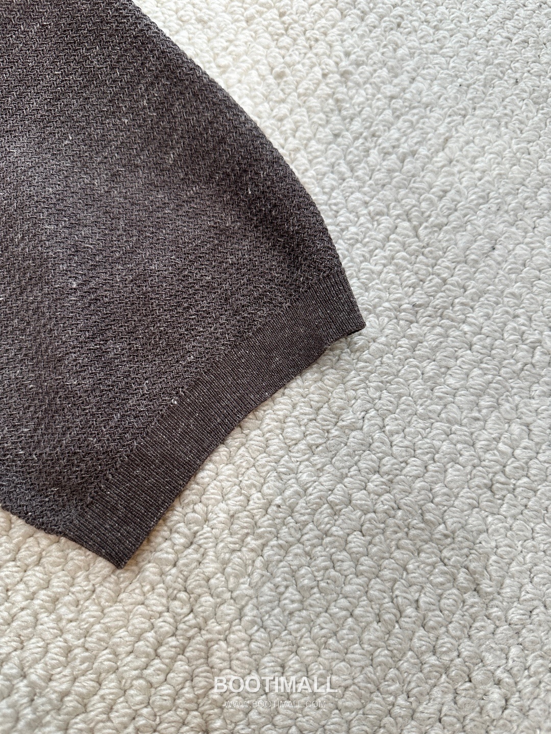 Loro Piana 2026 SS Linen Lyocell Acrylic Knit Polo Shirt with Spread Collar 로로피아나 2026 SS 린넨 라이오셀 아크릴 니트 폴로 셔츠 스프레드 칼라 7