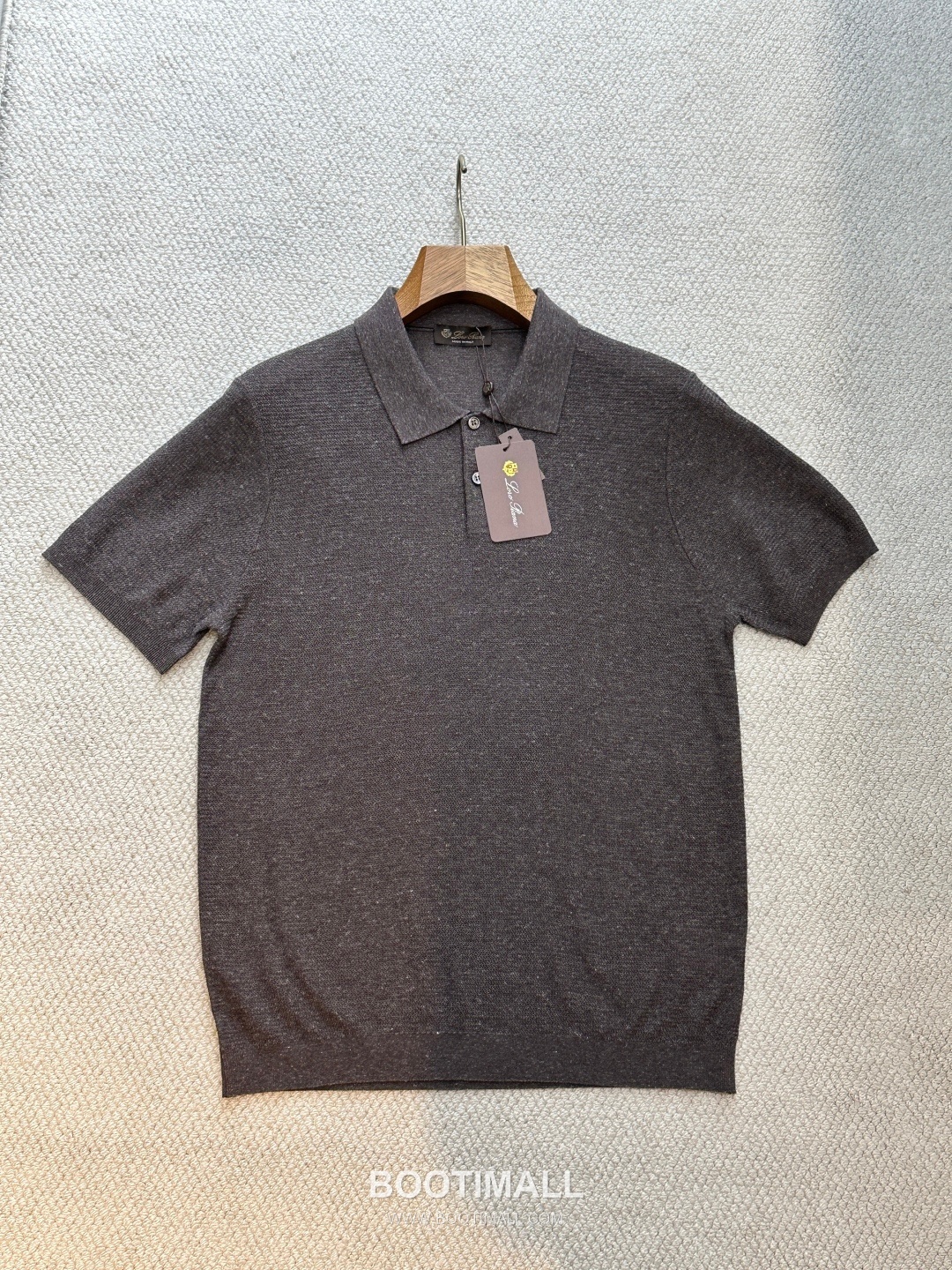 Loro Piana 2026 SS Linen Lyocell Acrylic Knit Polo Shirt with Spread Collar 로로피아나 2026 SS 린넨 라이오셀 아크릴 니트 폴로 셔츠 스프레드 칼라 8