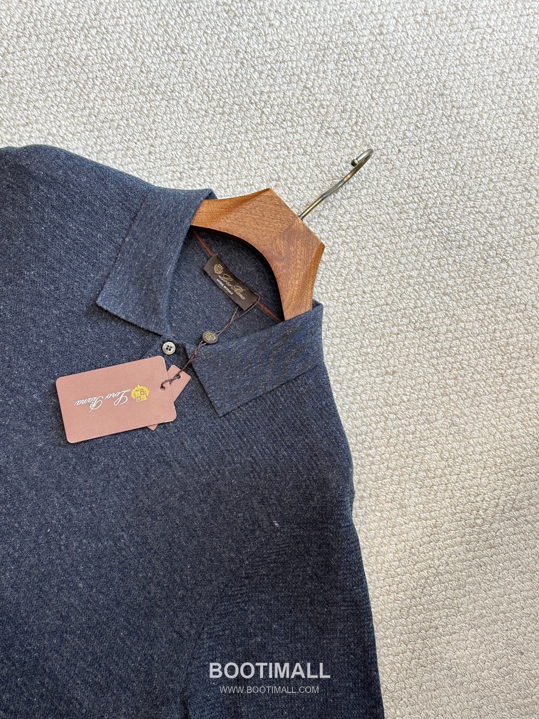 Loro Piana 2026 SS Linen Lyocell Acrylic Knit Polo Shirt with Spread Collar 로로피아나 2026 SS 린넨 라이오셀 아크릴 니트 폴로 셔츠 스프레드 칼라 6