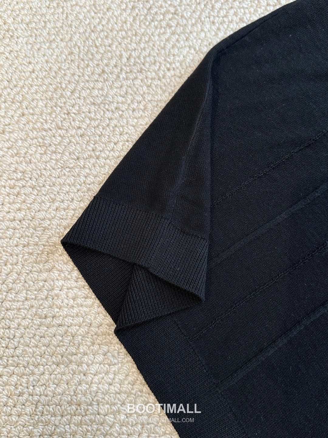 Loro Piana 2026 SS Linen Lyocell Acrylic Knit Polo Shirt with Spread Collar 로로피아나 2026 SS 린넨 라이오셀 아크릴 니트 폴로 셔츠 스프레드 칼라 8