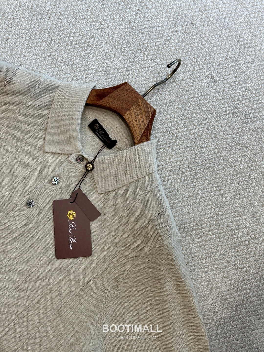 Loro Piana 2026 SS Linen Lyocell Acrylic Knit Polo Shirt with Spread Collar 로로피아나 2026 SS 린넨 라이오셀 아크릴 니트 폴로 셔츠 스프레드 칼라 6