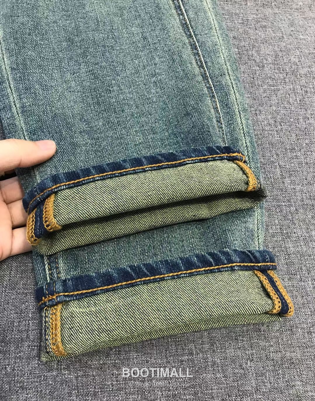 Prada 2026 SS Cotton Denim Pants with Embroidered Logo Patch 프라다 2026 SS 코튼 데님 팬츠 자수 로고 패치 18