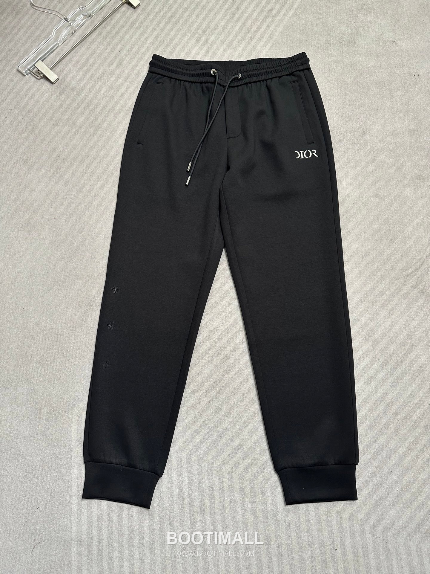 Dior 2026 SS Acetate Blend Pants with Embroidered Detail 디올 2026 SS 아세테이트 혼방 팬츠 자수 디테일 2