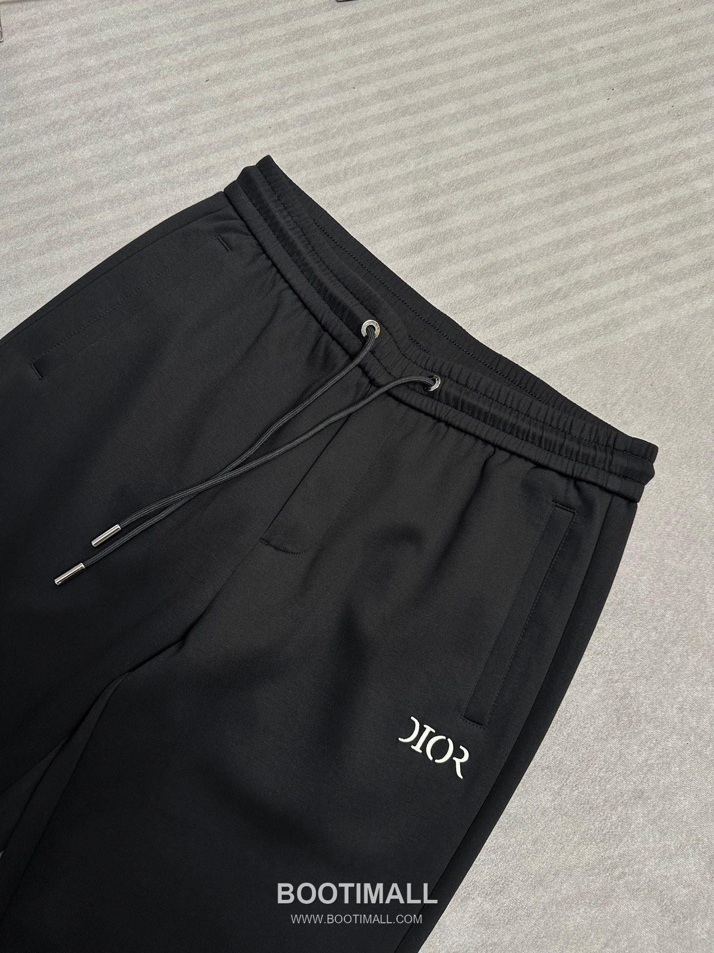 Dior 2026 SS Acetate Blend Pants with Embroidered Detail 디올 2026 SS 아세테이트 혼방 팬츠 자수 디테일 5