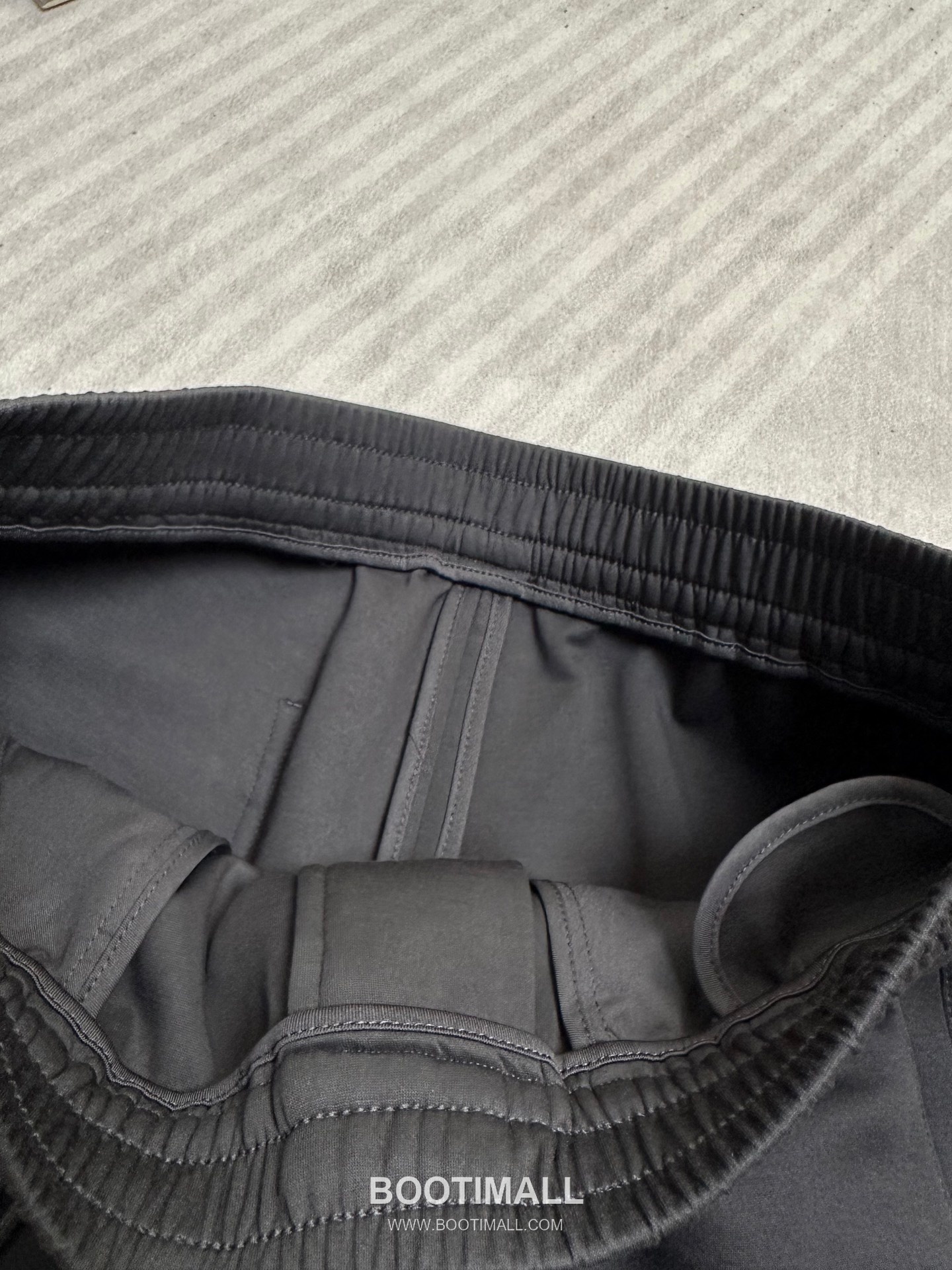 Dior 2026 SS Acetate Blend Pants with Embroidered Detail 디올 2026 SS 아세테이트 혼방 팬츠 자수 디테일 6