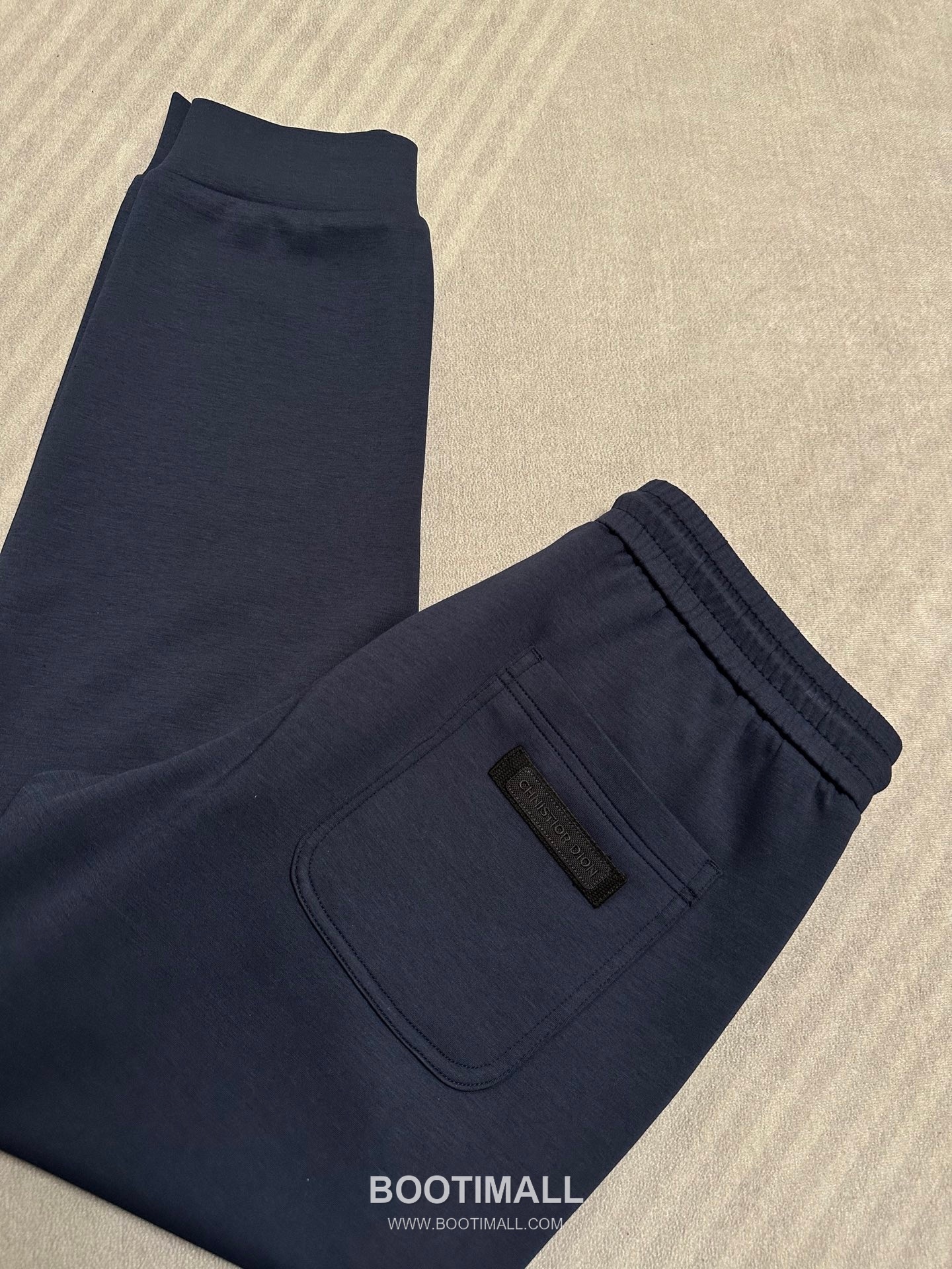 Dior 2026 SS Acetate Blend Pants with Embroidered Detail 디올 2026 SS 아세테이트 혼방 팬츠 자수 디테일 1