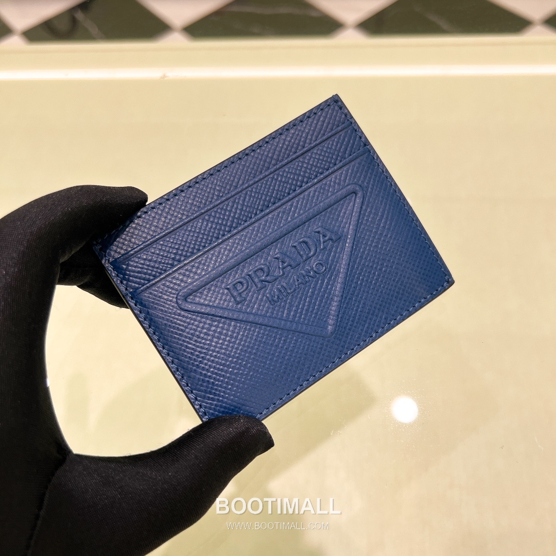Prada Saffiano Leather Card Holder Wallet with Triangle Logo Detail 프라다 사피아노 레더 트라이앵글 로고 카드홀더 지갑 P398766015 10cm 4